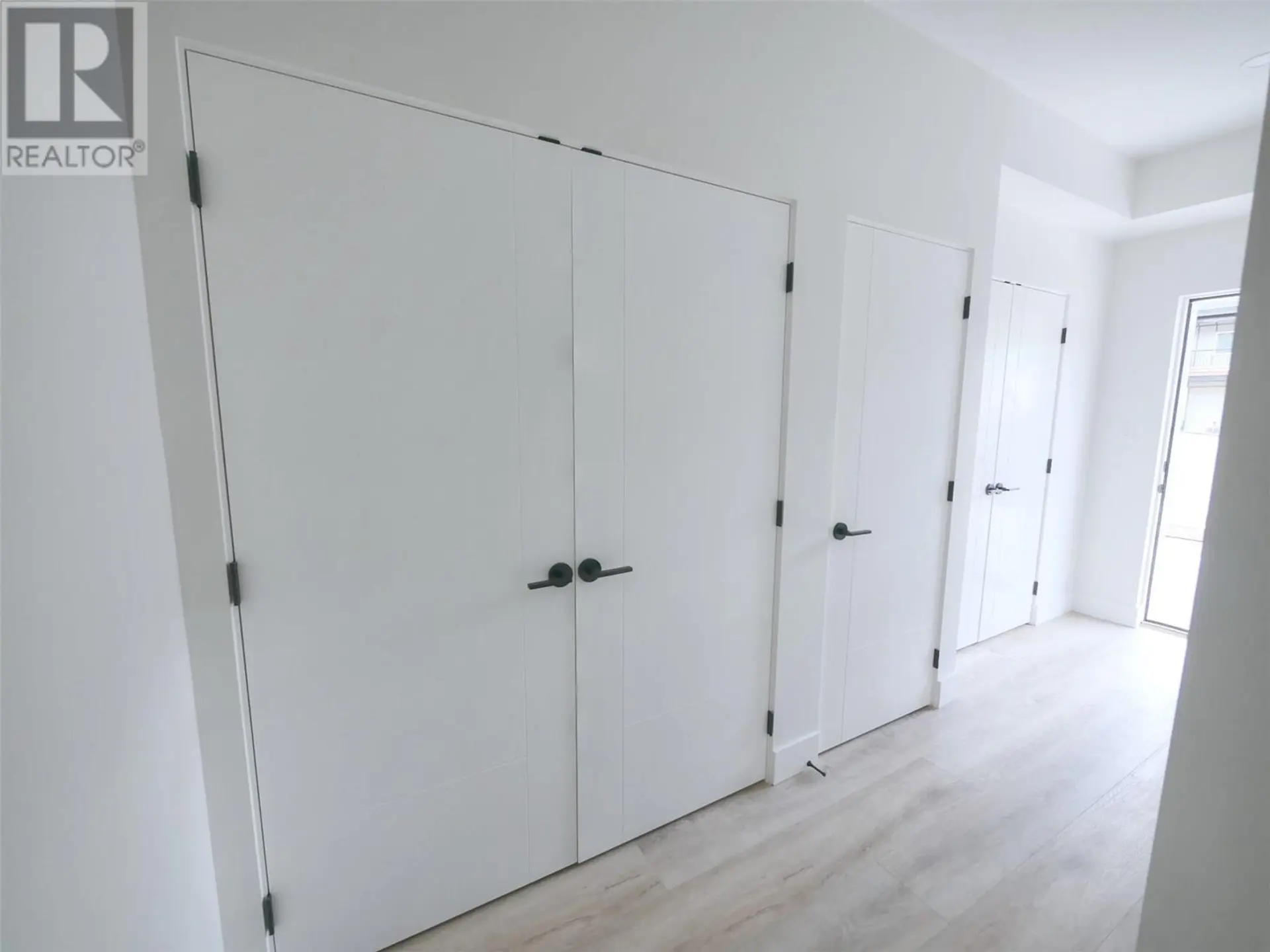 Property at #3 88 NELSON AVENUE S, Nakusp, BC