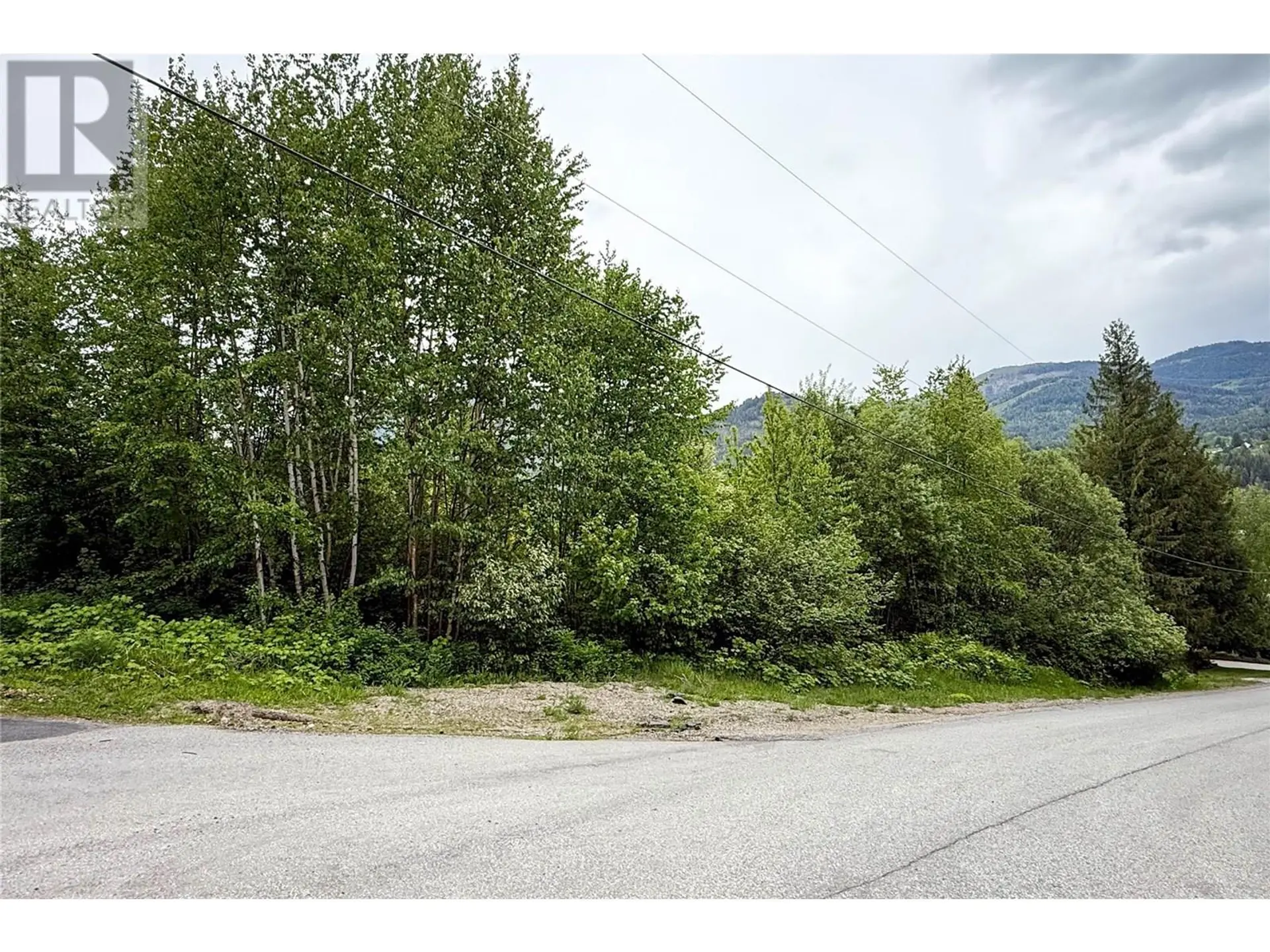 Property at 28 EVERGREEN AVENUE, Fruitvale, BC