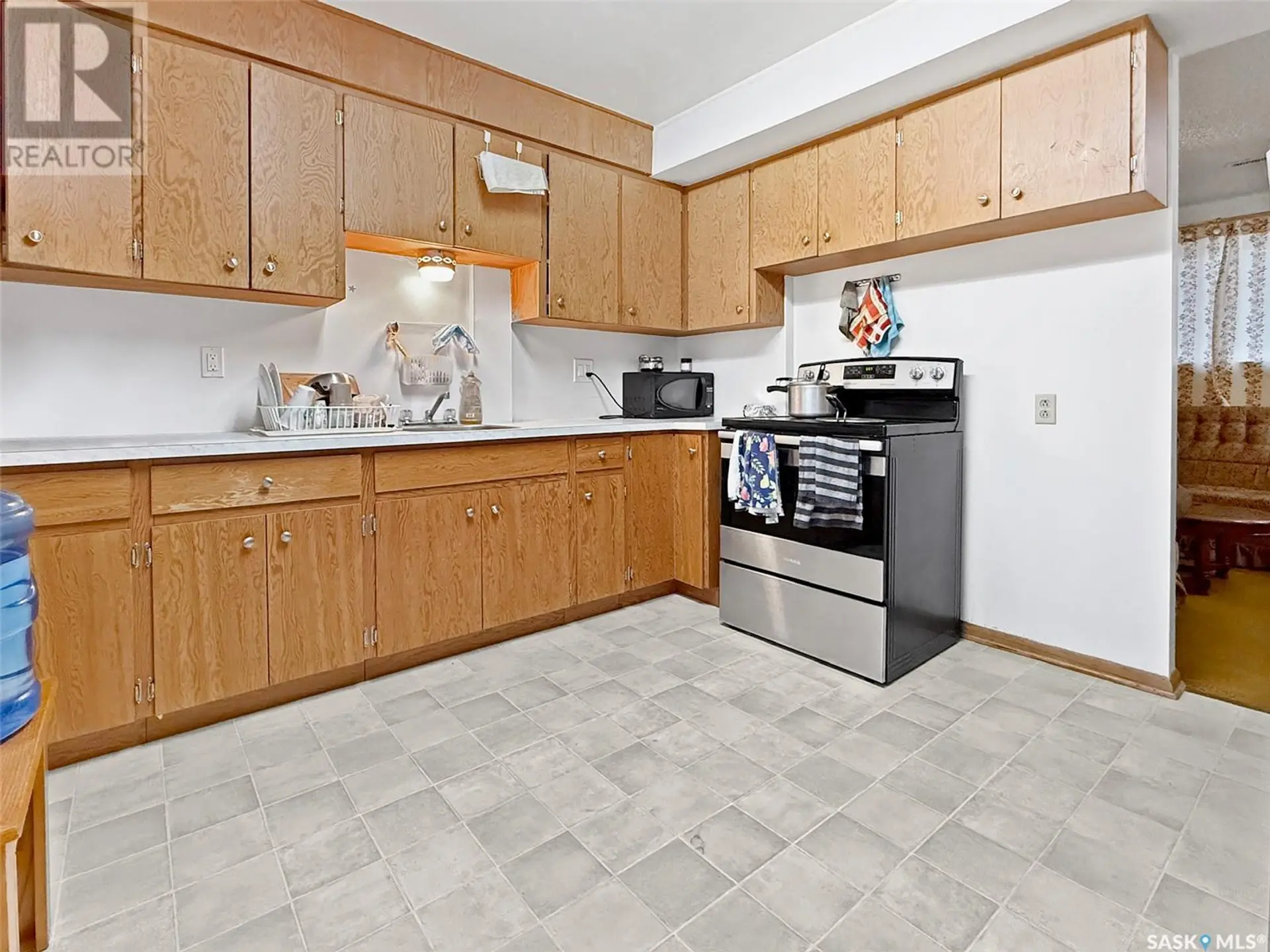 355 3RD AVENUE SE - Image 9