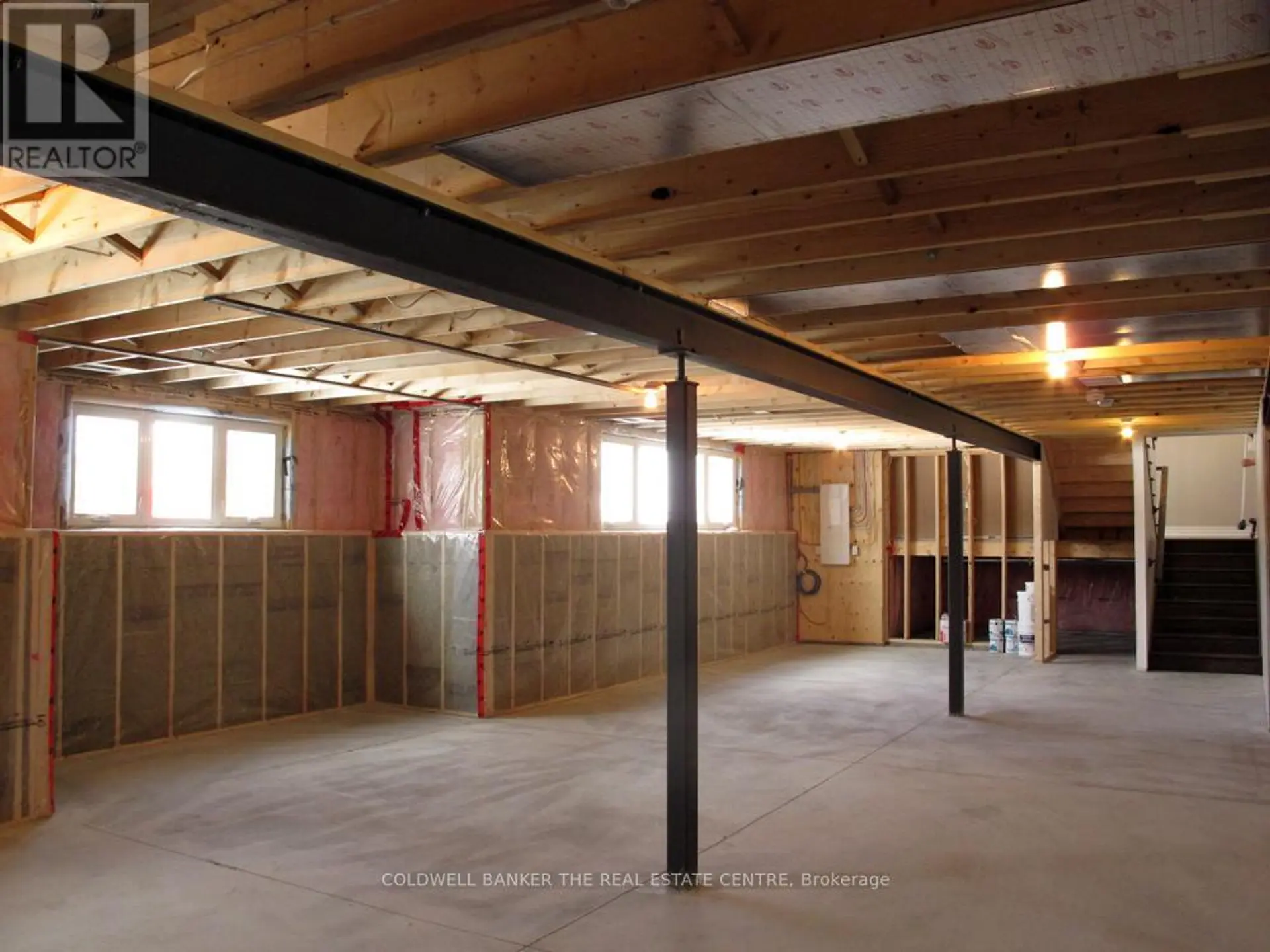 52 LEMBITU AVENUE - Image 4