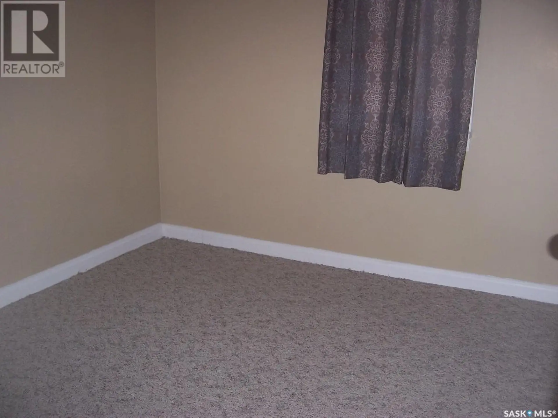 630 5TH AVENUE E - Image 10