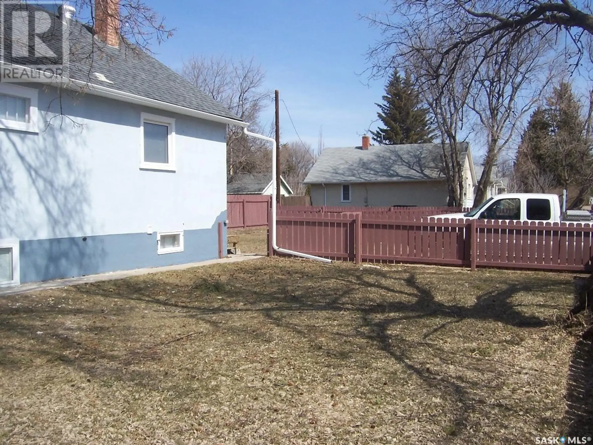 630 5TH AVENUE E - Image 4