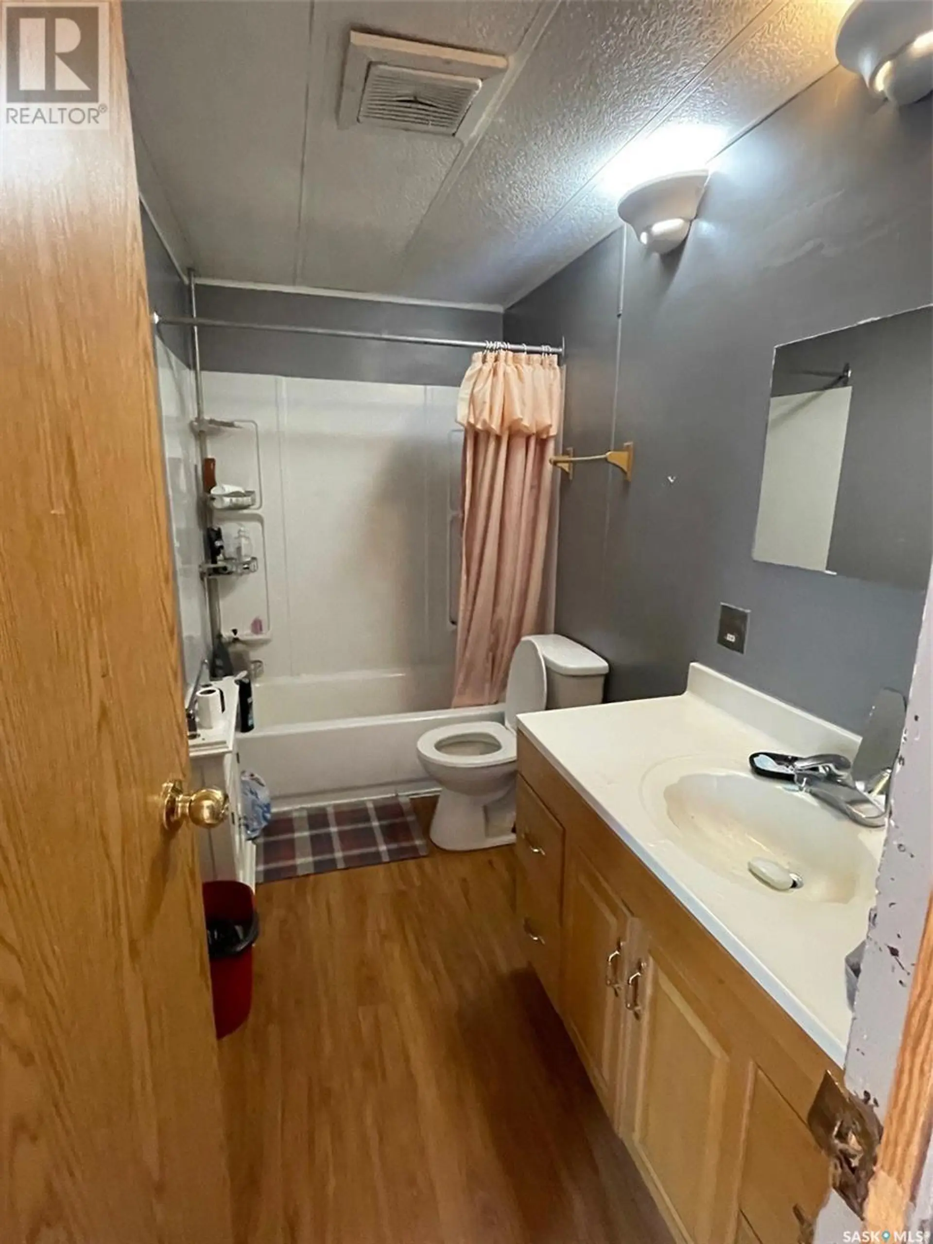 608 7TH STREET E - Image 4