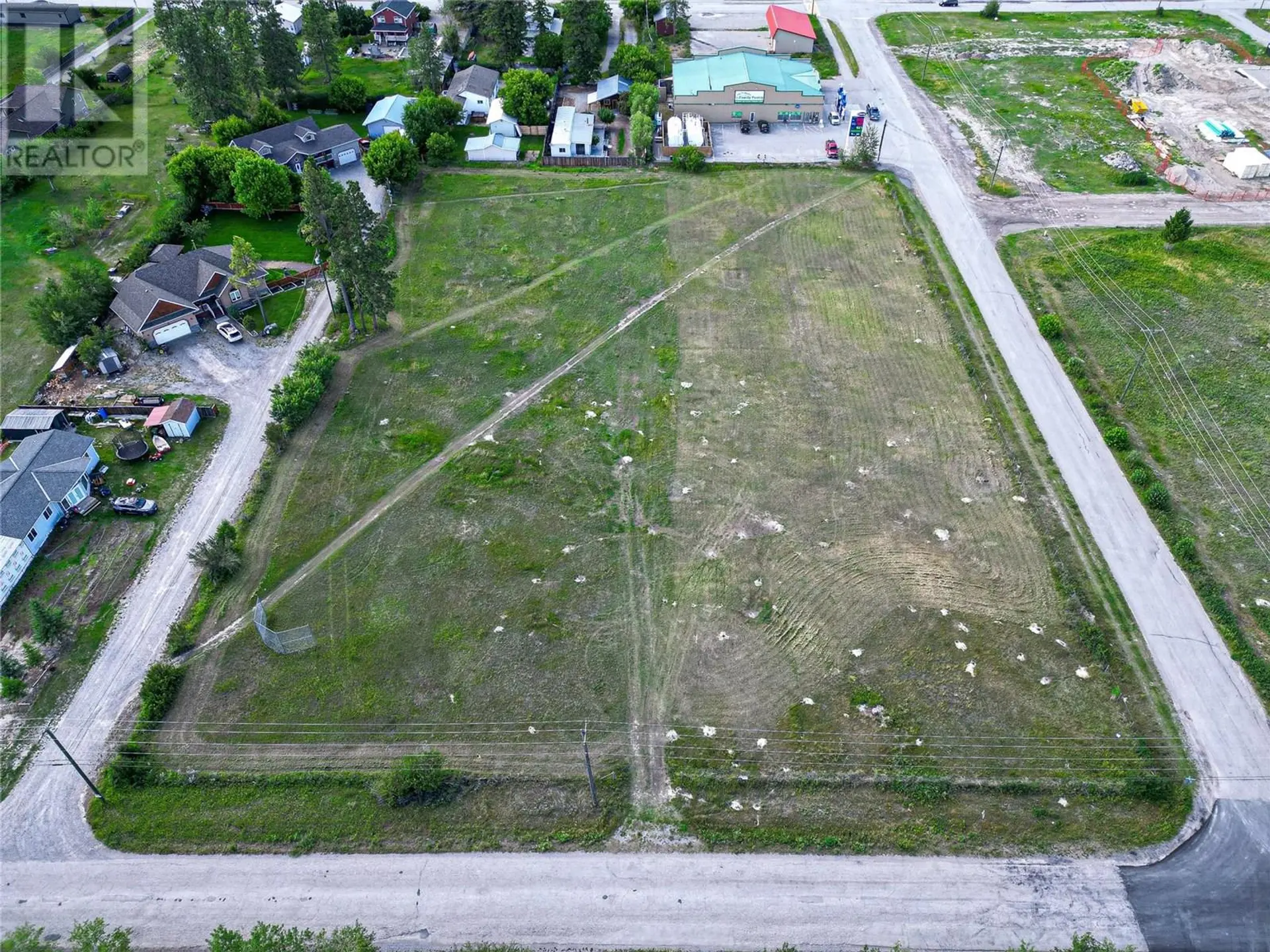 Property at 8959 ARBUCKLE STREET, Canal Flats, BC