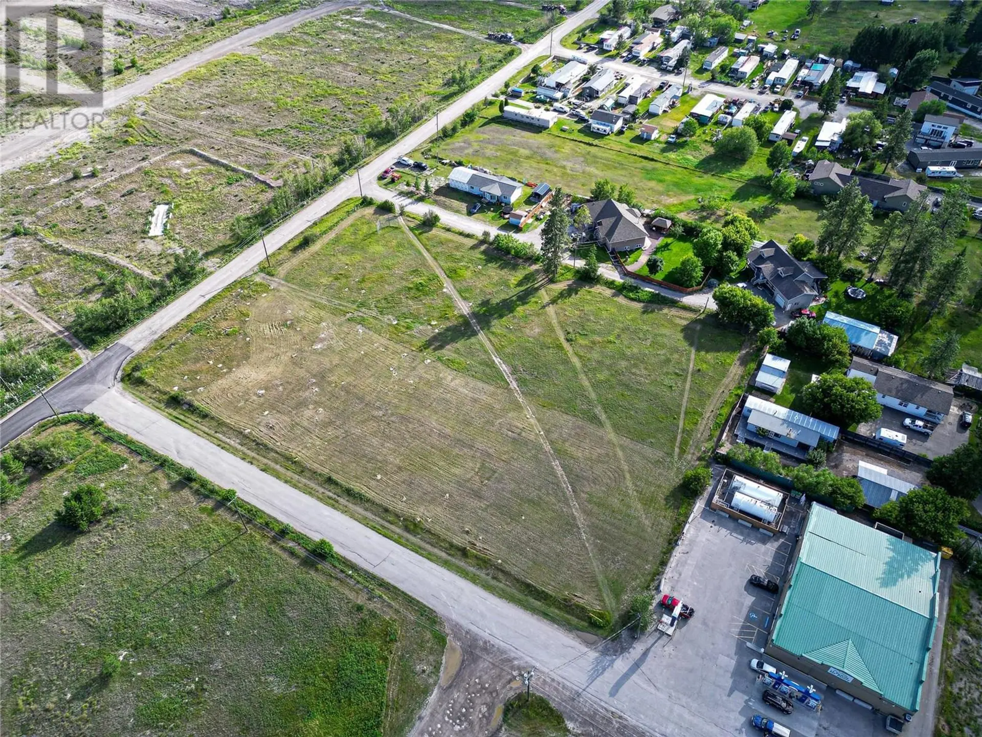 Property at 8959 ARBUCKLE STREET, Canal Flats, BC