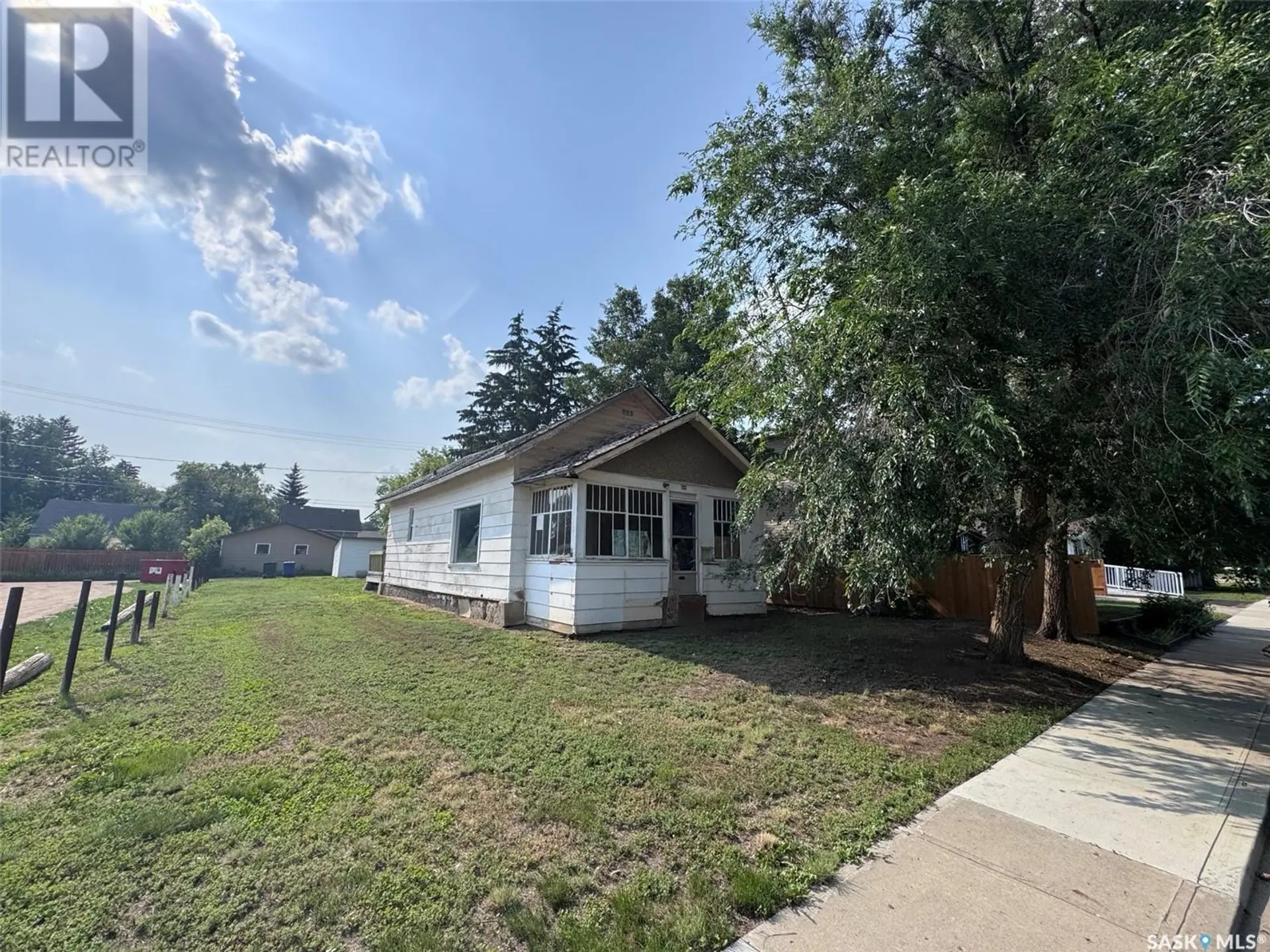 1044 7TH AVENUE NW - Image 1