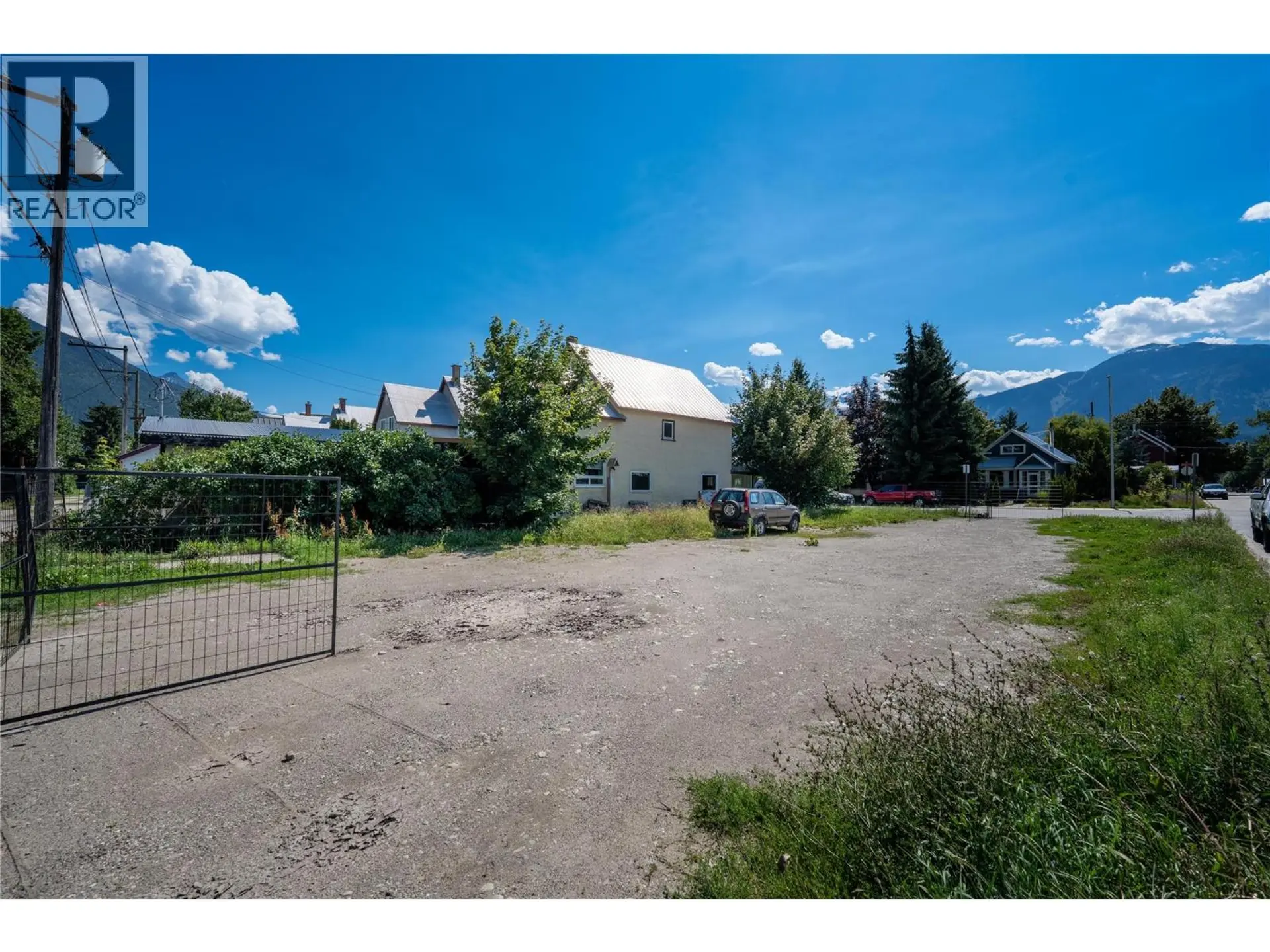 Property at 200 THIRD STREET E, Revelstoke, BC