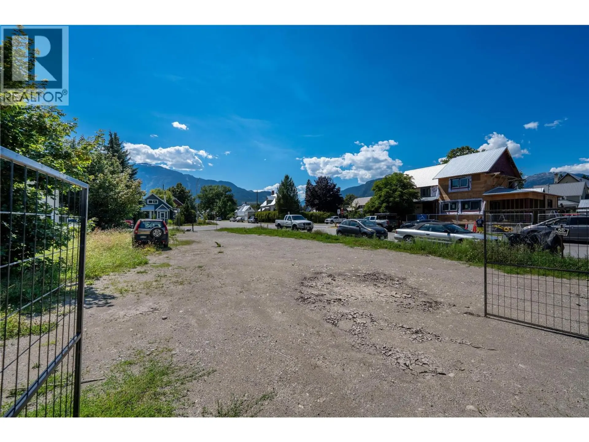 Property at 200 THIRD STREET E, Revelstoke, BC