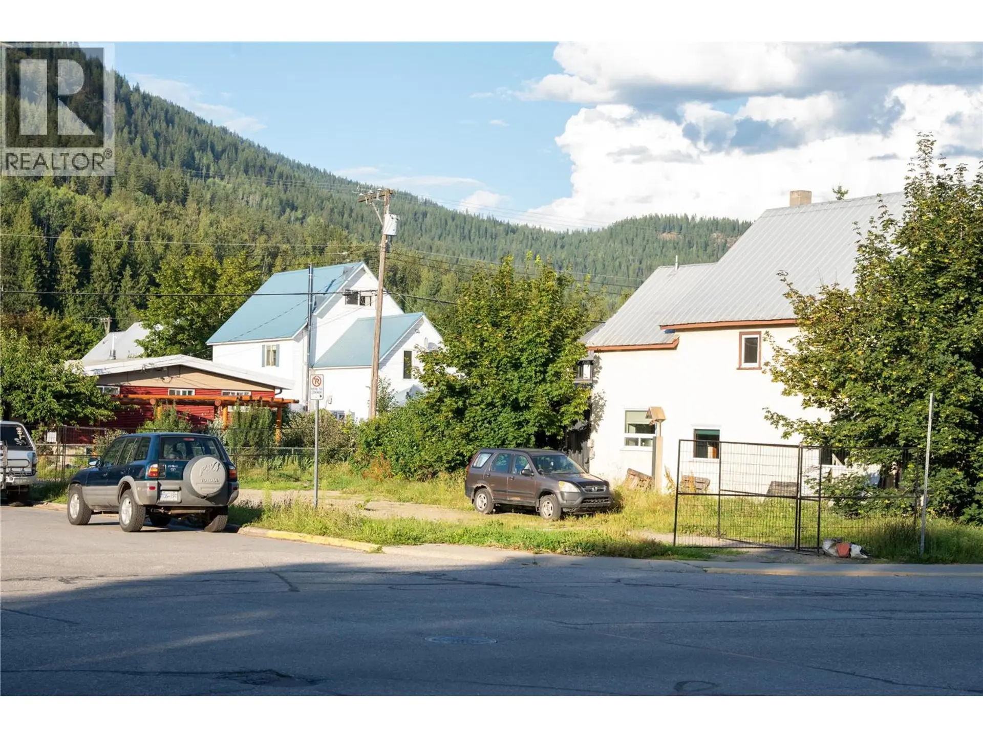 Property at 200 THIRD STREET E, Revelstoke, BC