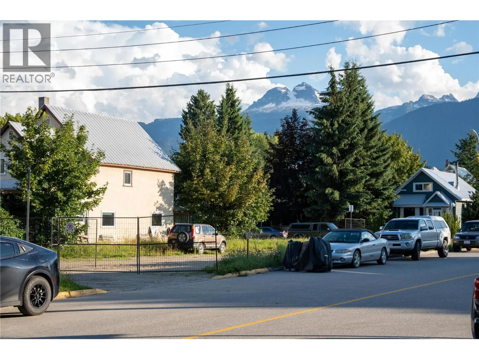 Property at 200 THIRD STREET E, Revelstoke, BC