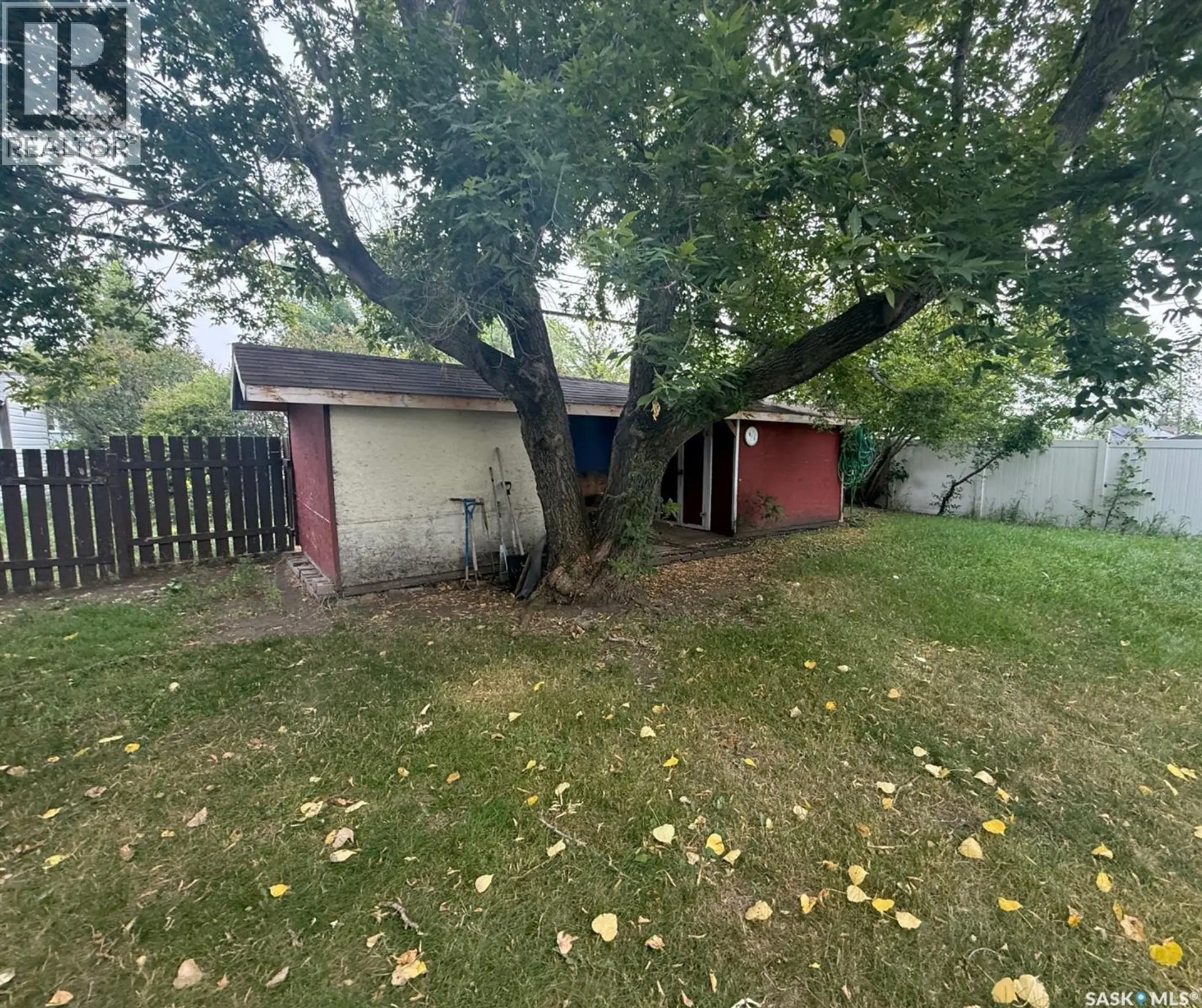 251 30th STREET W - Image 17