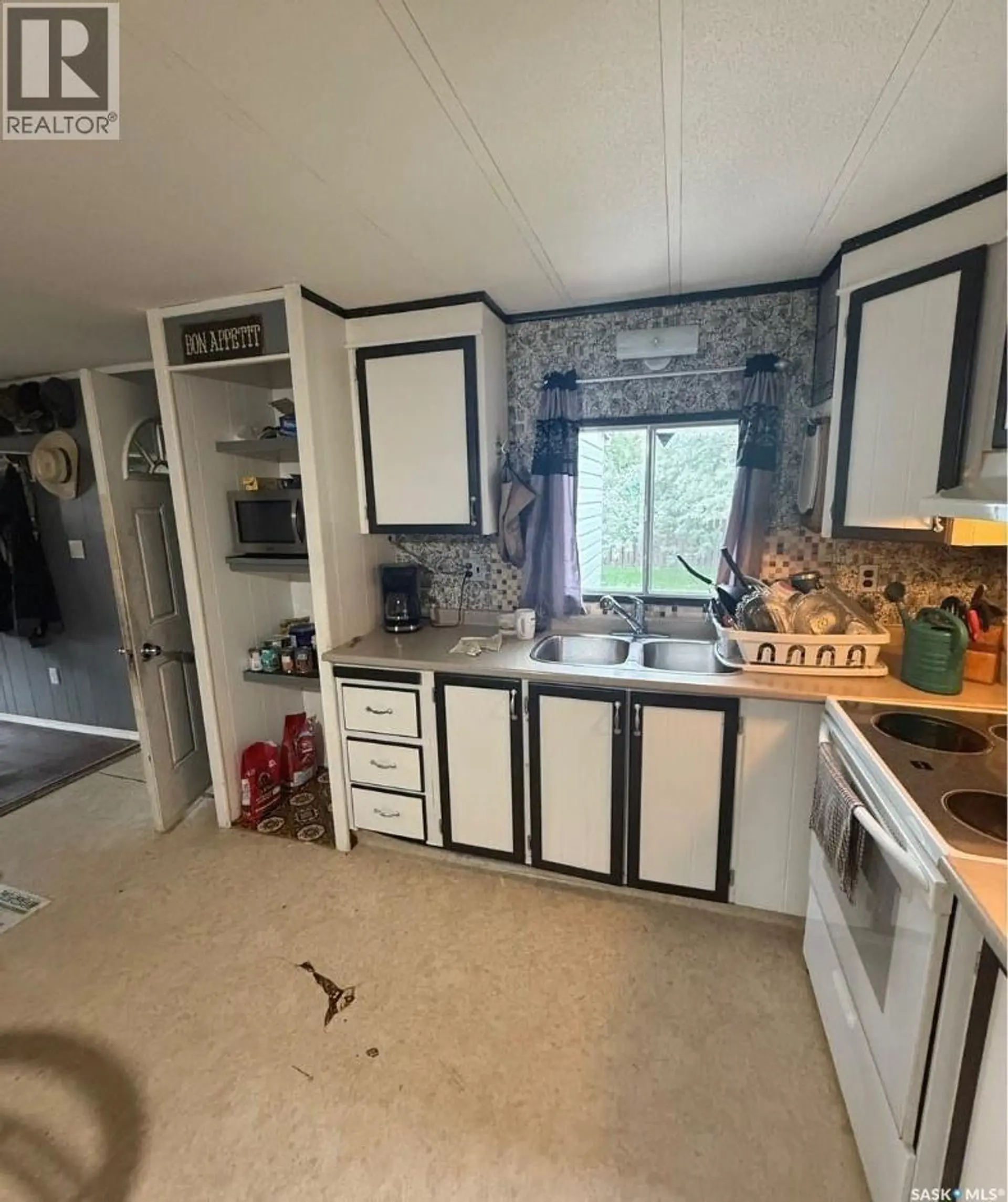 251 30th STREET W - Image 3