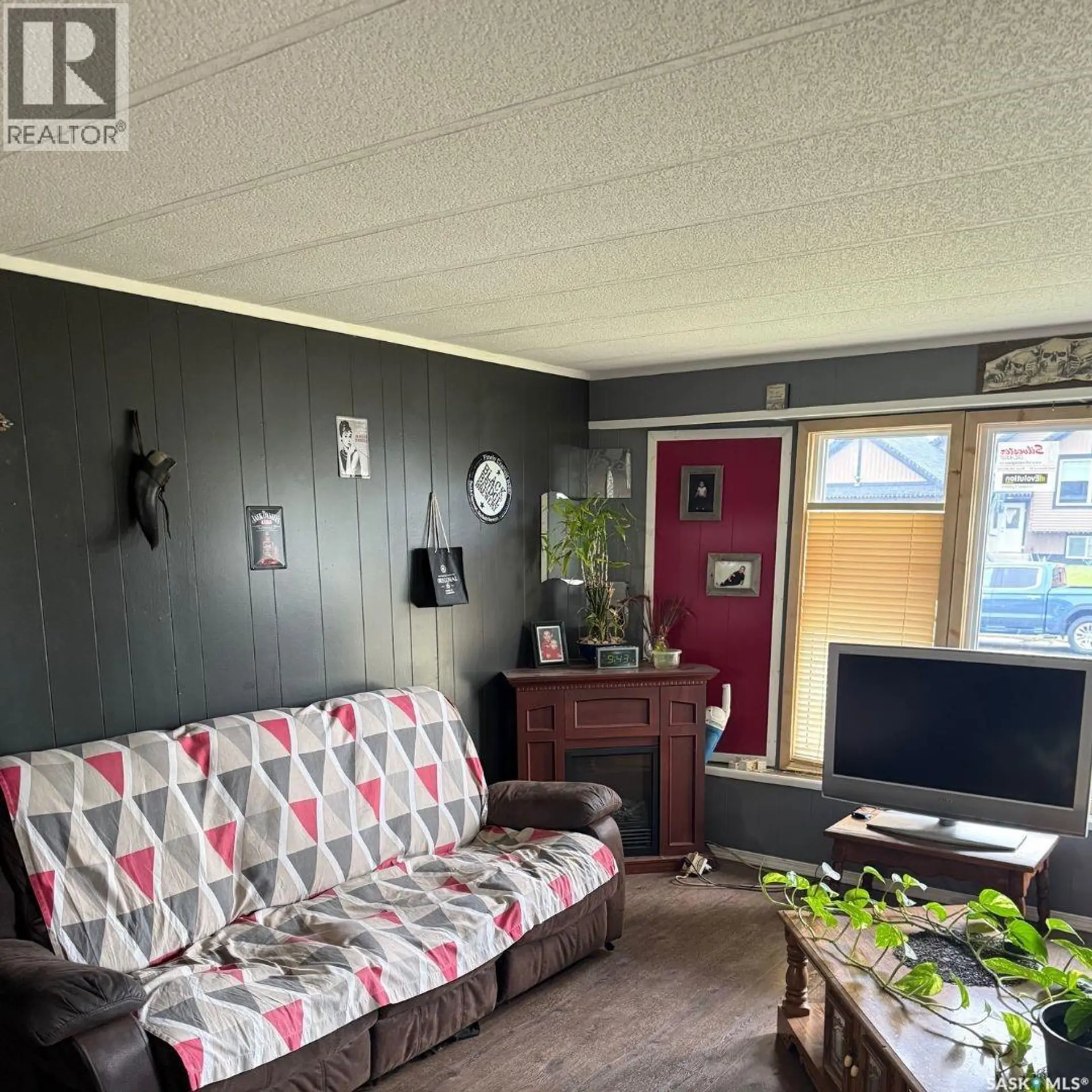 251 30th STREET W - Image 6