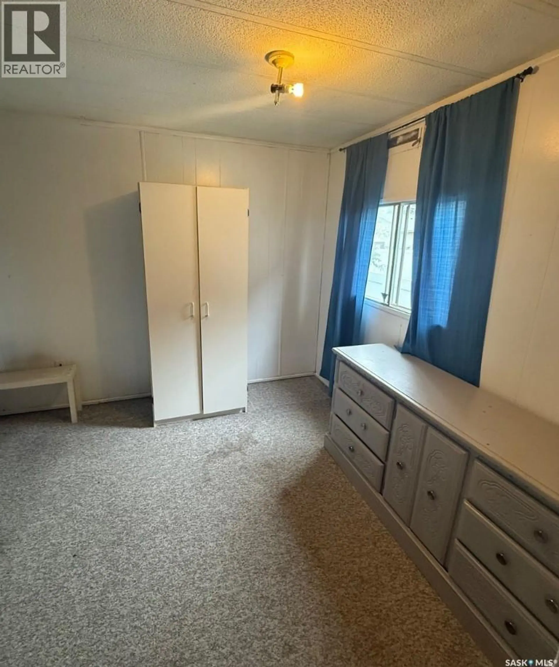 251 30th STREET W - Image 8