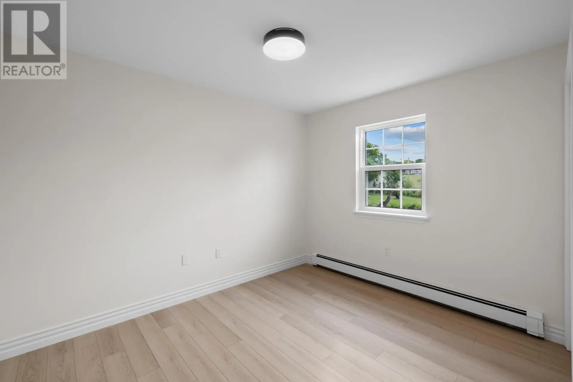 #11 22 WATERVIEW HEIGHTS - Image 14