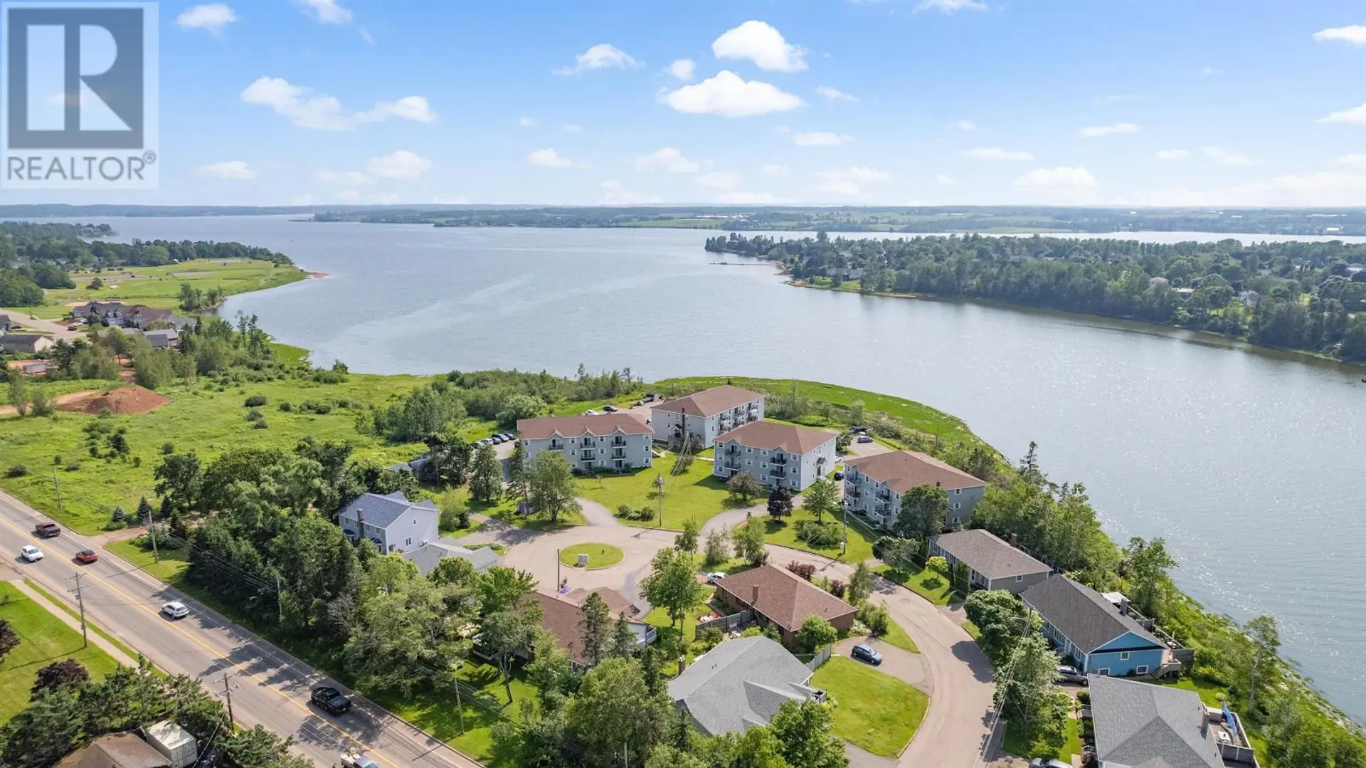 #11 22 WATERVIEW HEIGHTS - Image 4