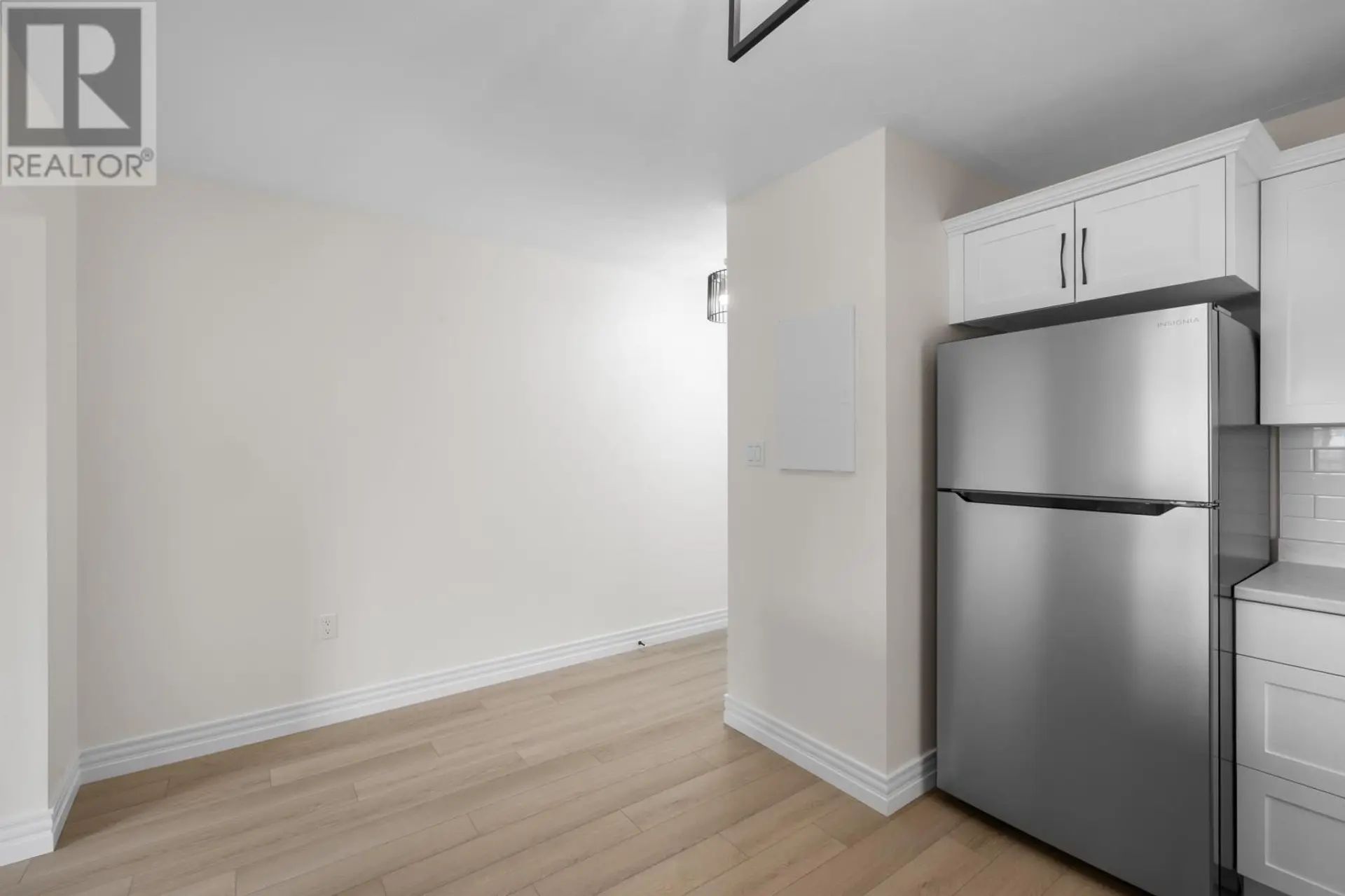 #11 22 WATERVIEW HEIGHTS - Image 9