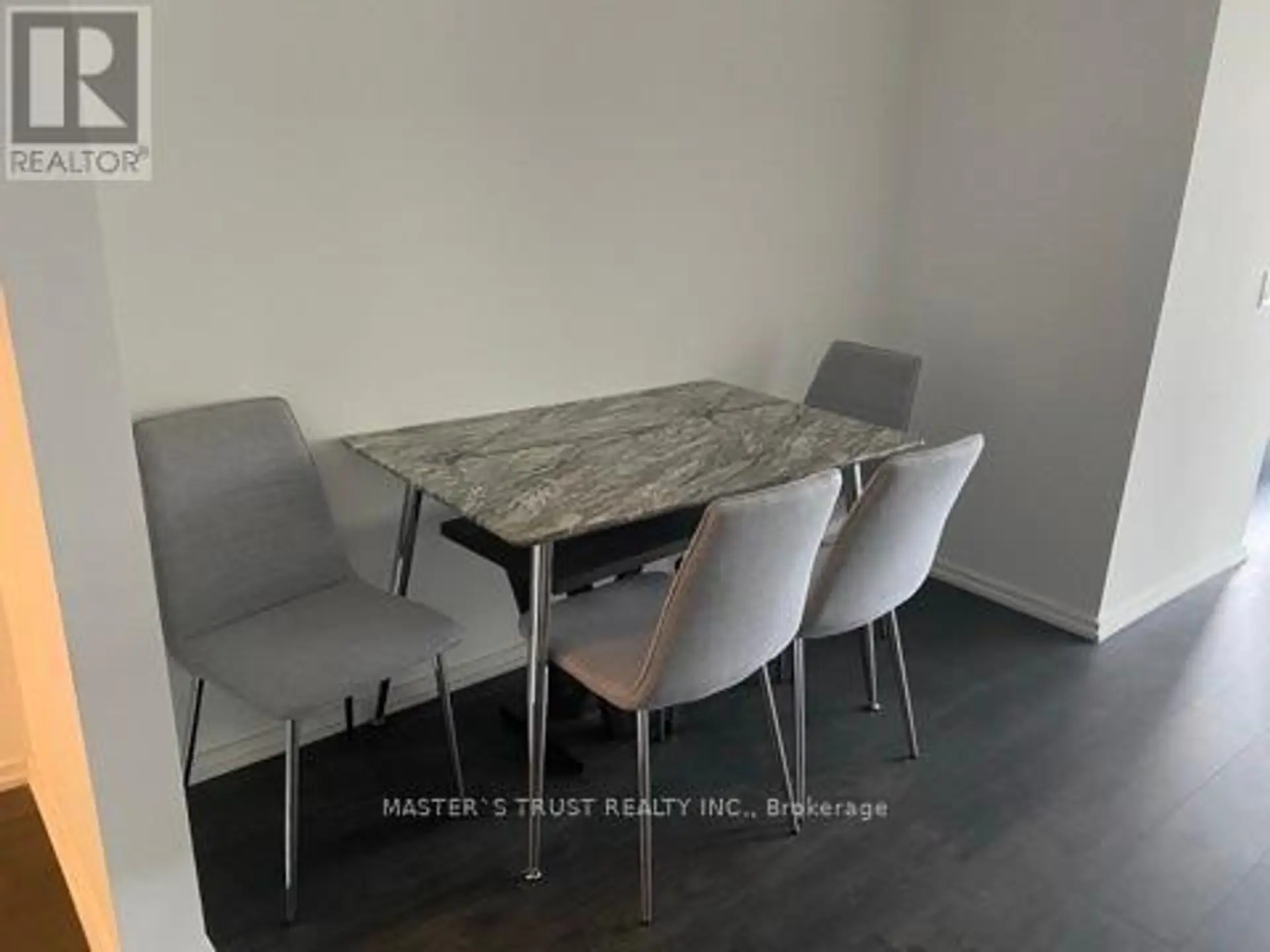 #711 5 SOUDAN AVENUE - Image 10