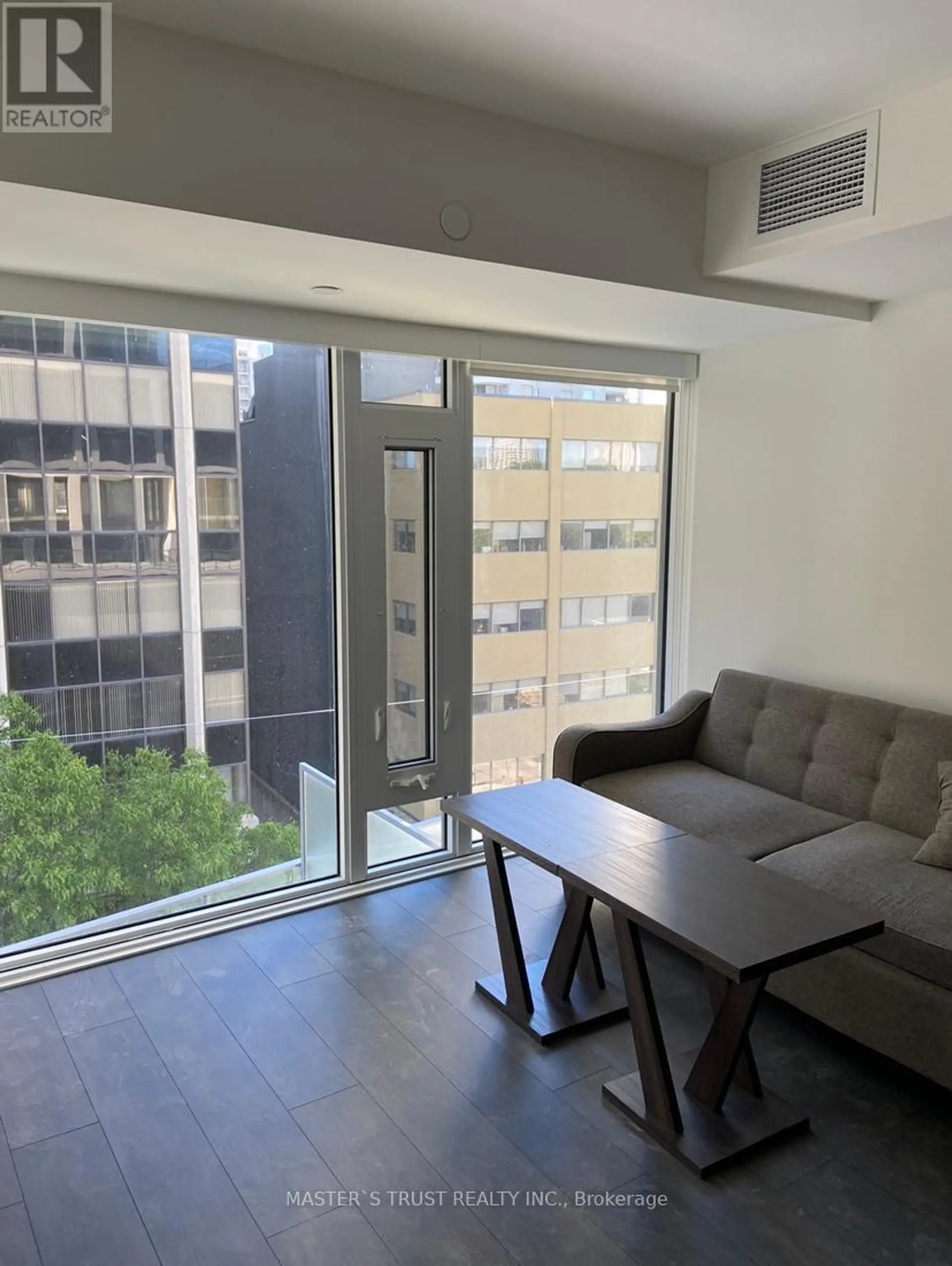#711 5 SOUDAN AVENUE - Image 5