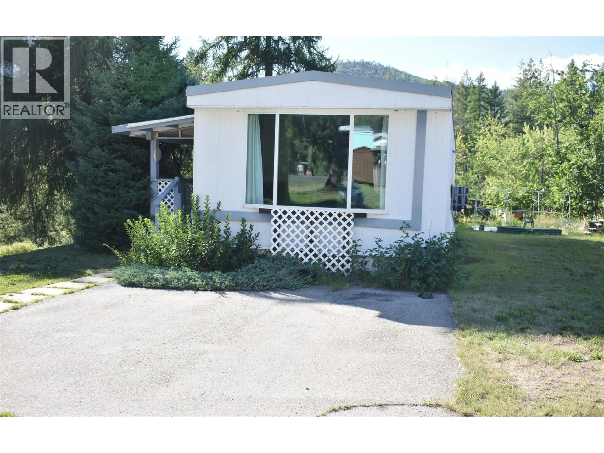 Property at #1 150 TAMARAC AVENUE, Fruitvale, BC