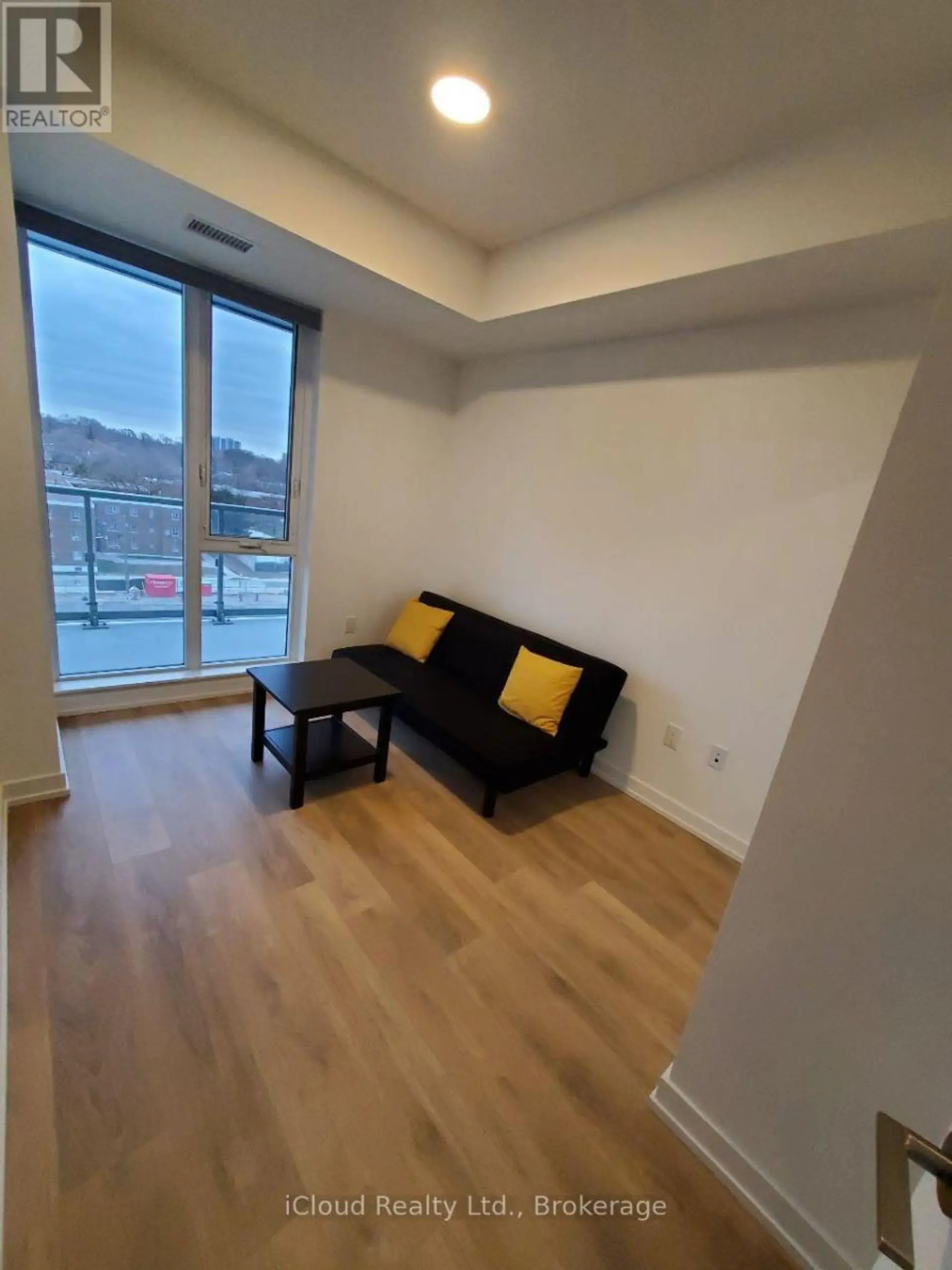 #610 225 SUMACH STREET - Image 7