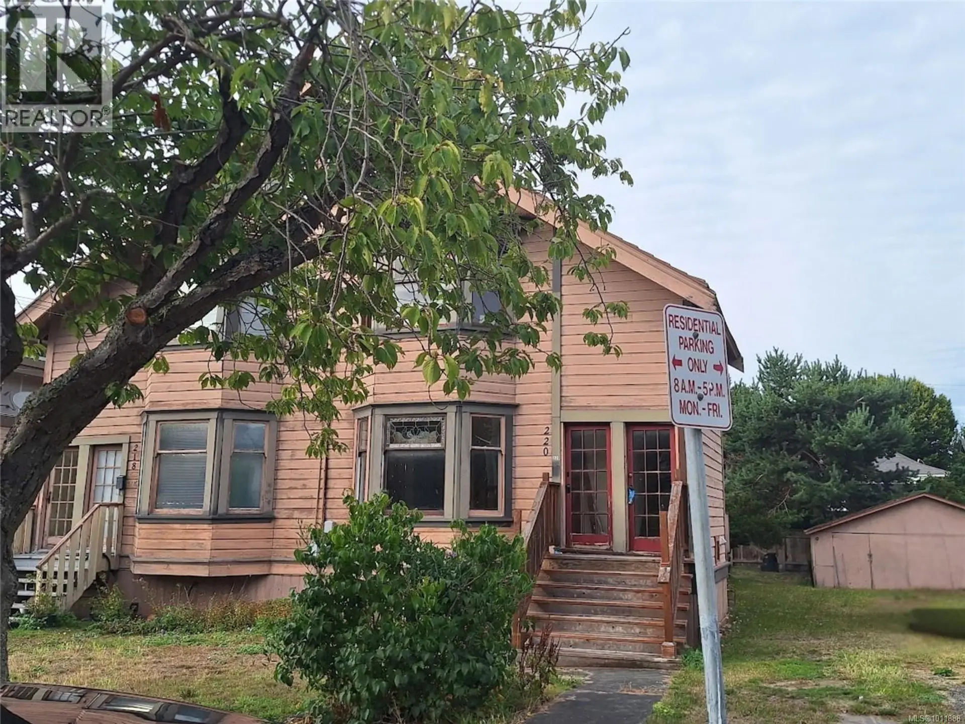 Property at 220 MICHIGAN ST, Victoria, BC