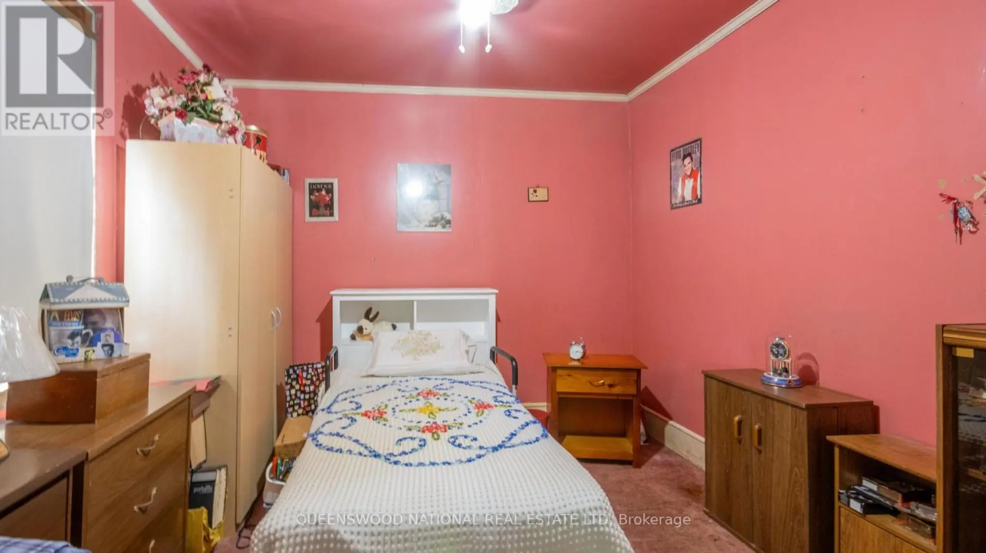 84 ROUND LAKE ROAD N - Image 11