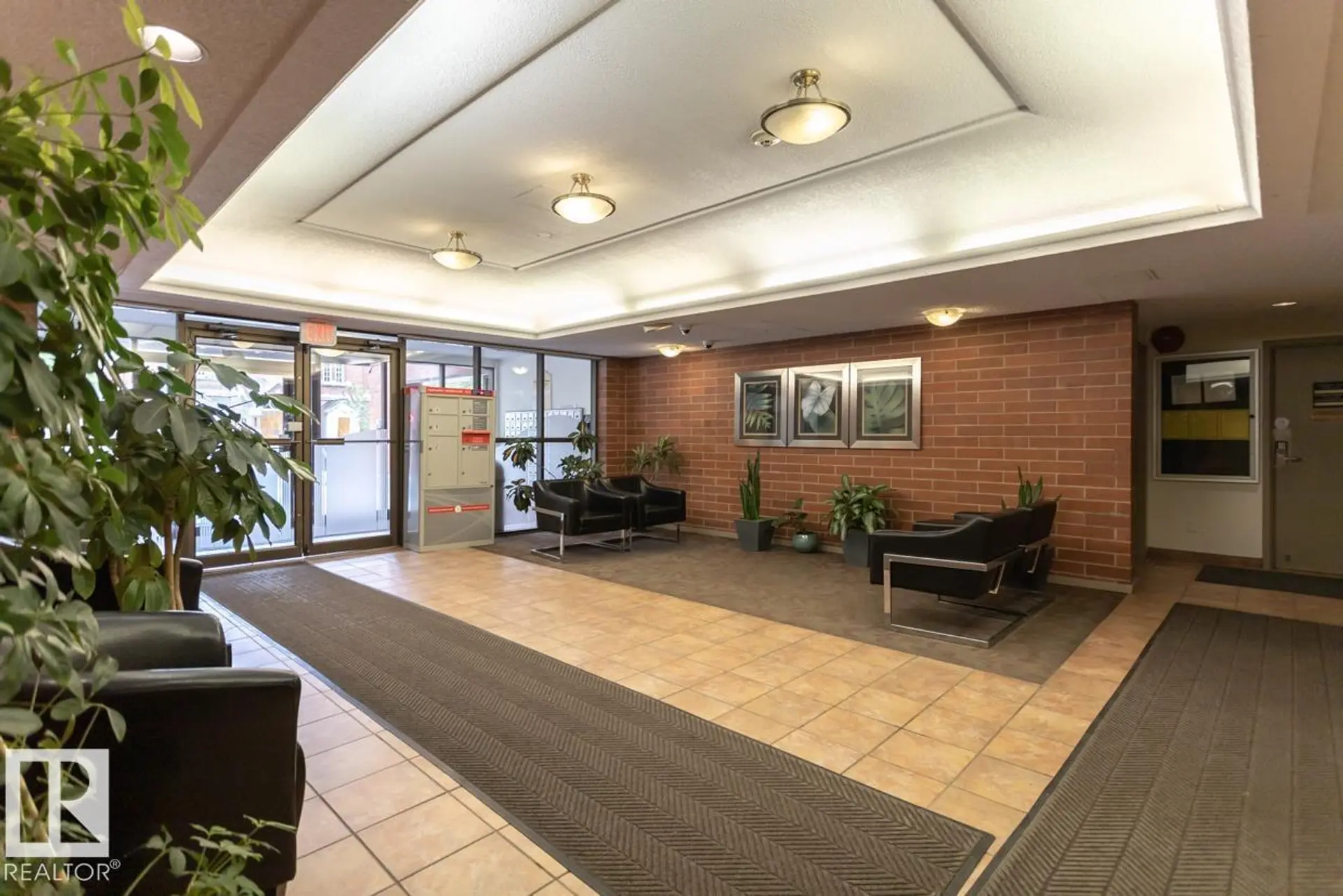 #607 9917 110 ST NW - Image 6