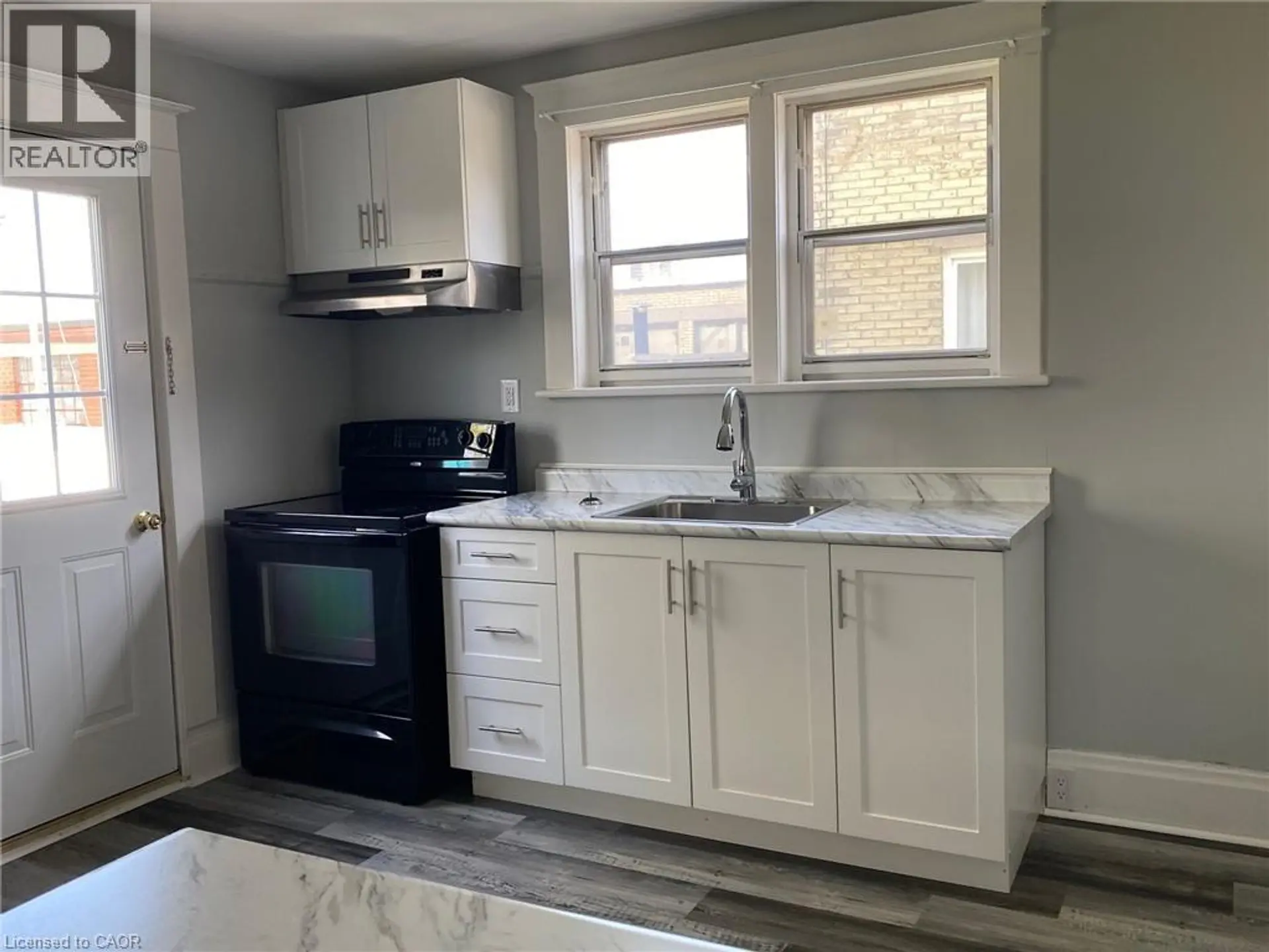 246 MADISON AVENUE S - Image 6