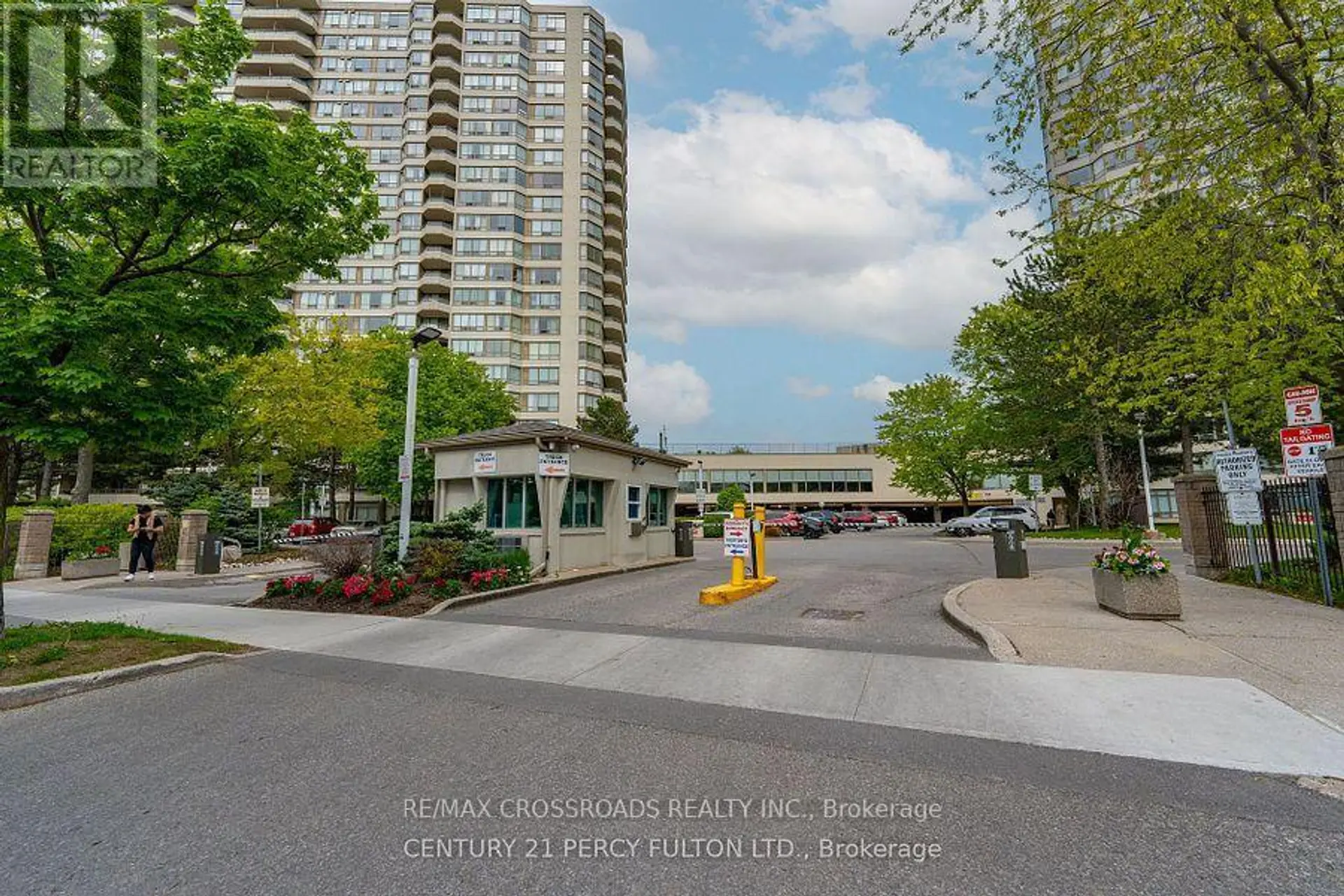 #1228 3 GREYSTONE WALK DRIVE - Image 2
