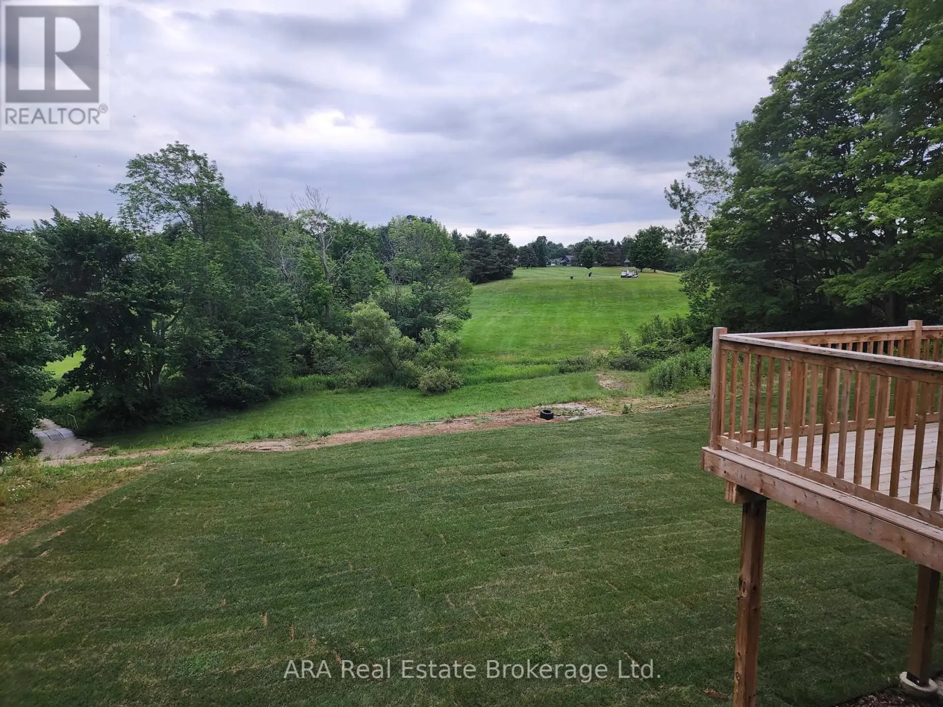 #33 2 HILTON LANE - Image 12