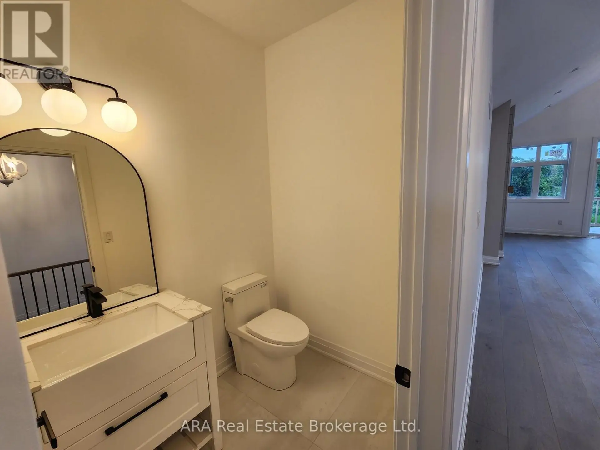 #33 2 HILTON LANE - Image 16