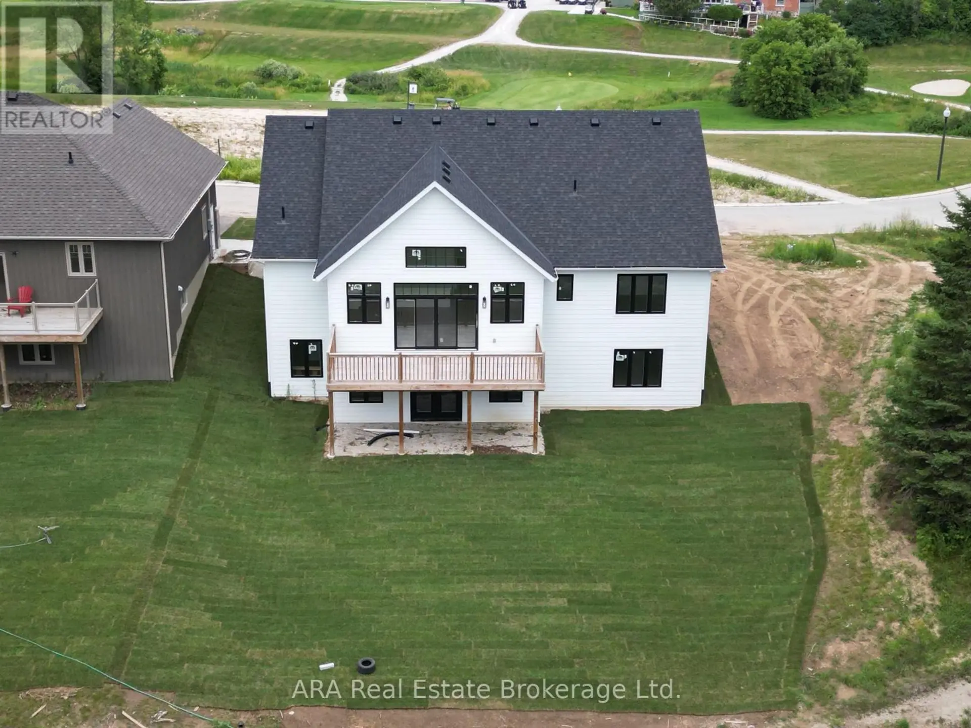 #33 2 HILTON LANE - Image 3