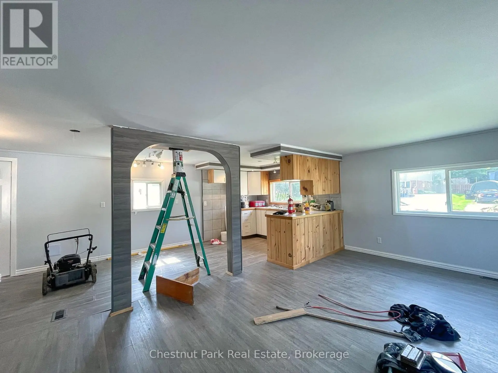 383 THOMPSON STREET - Image 3