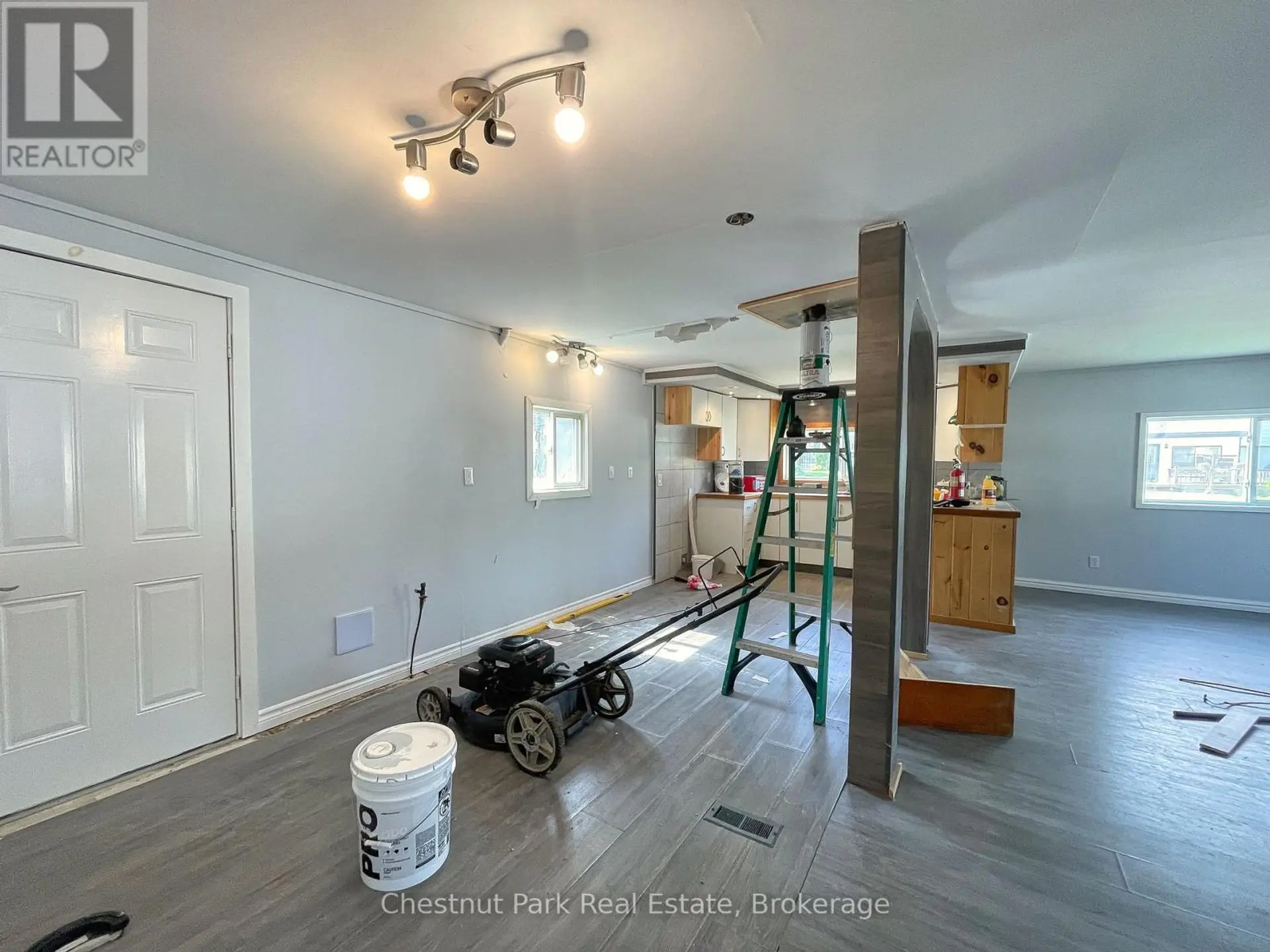 383 THOMPSON STREET - Image 5