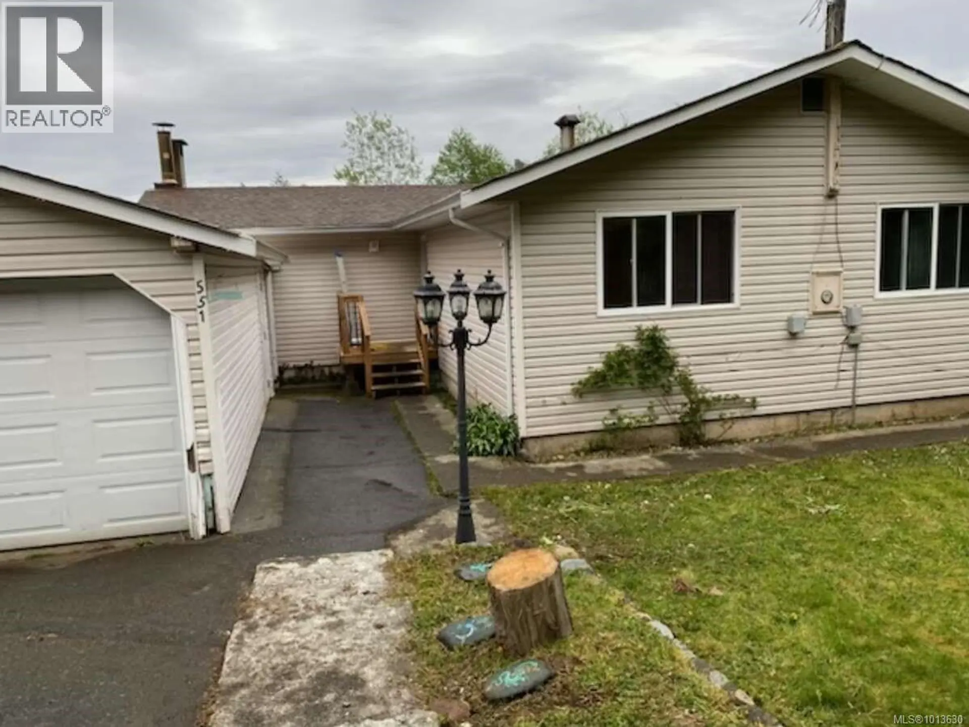 Property at 551 MACMILLAN DR, Sayward, BC