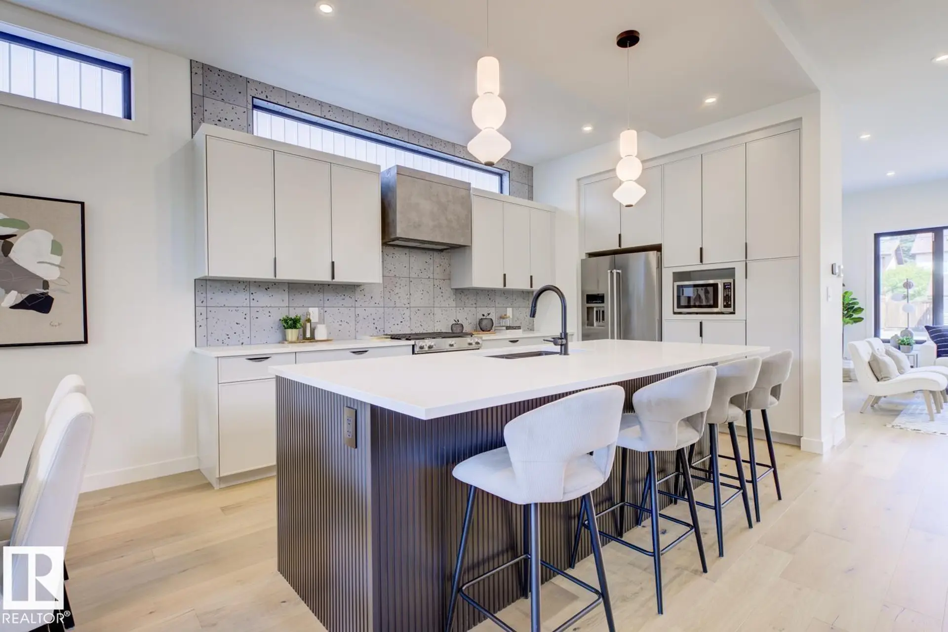 9346 72 AV NW - Image 3