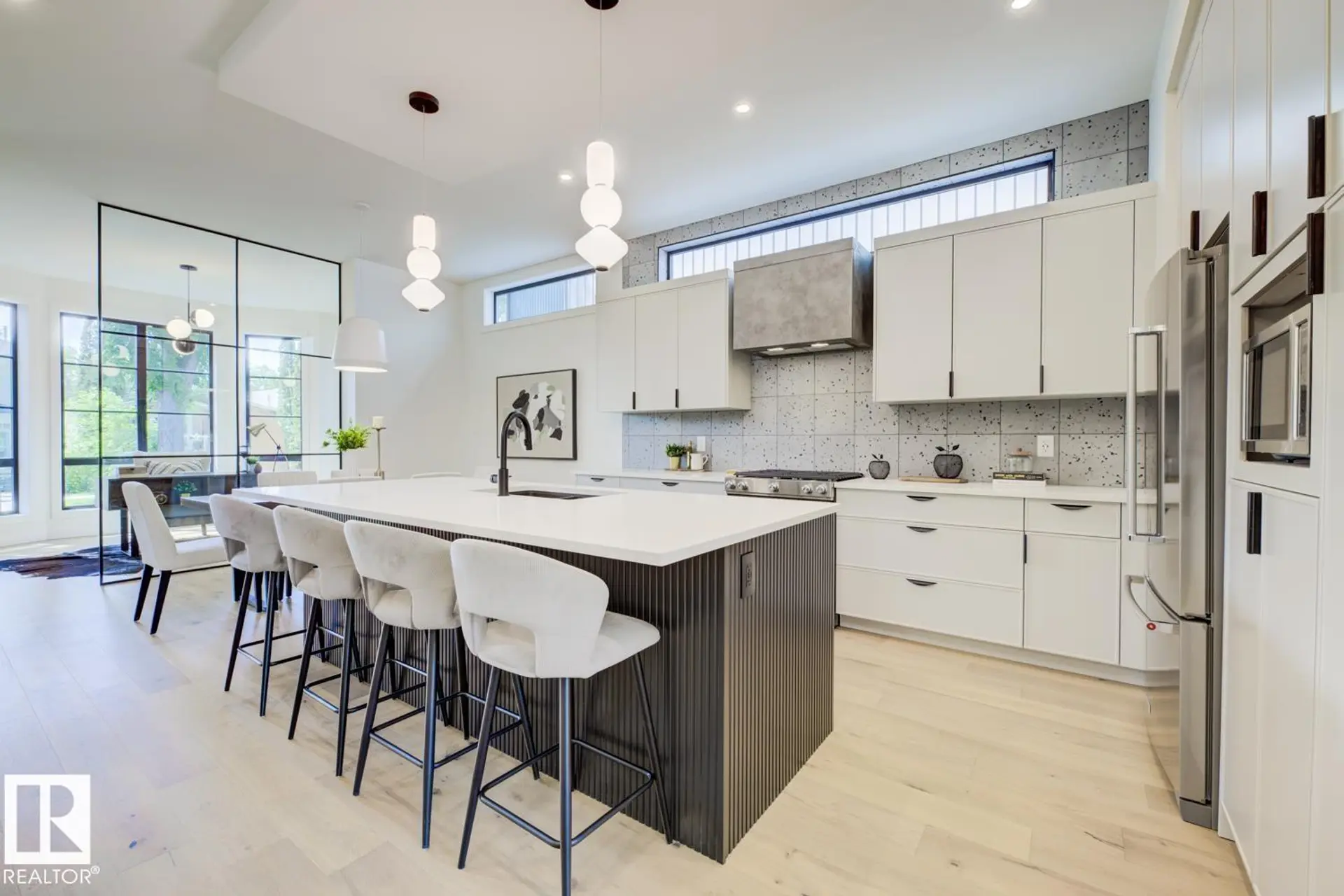 9346 72 AV NW - Image 4