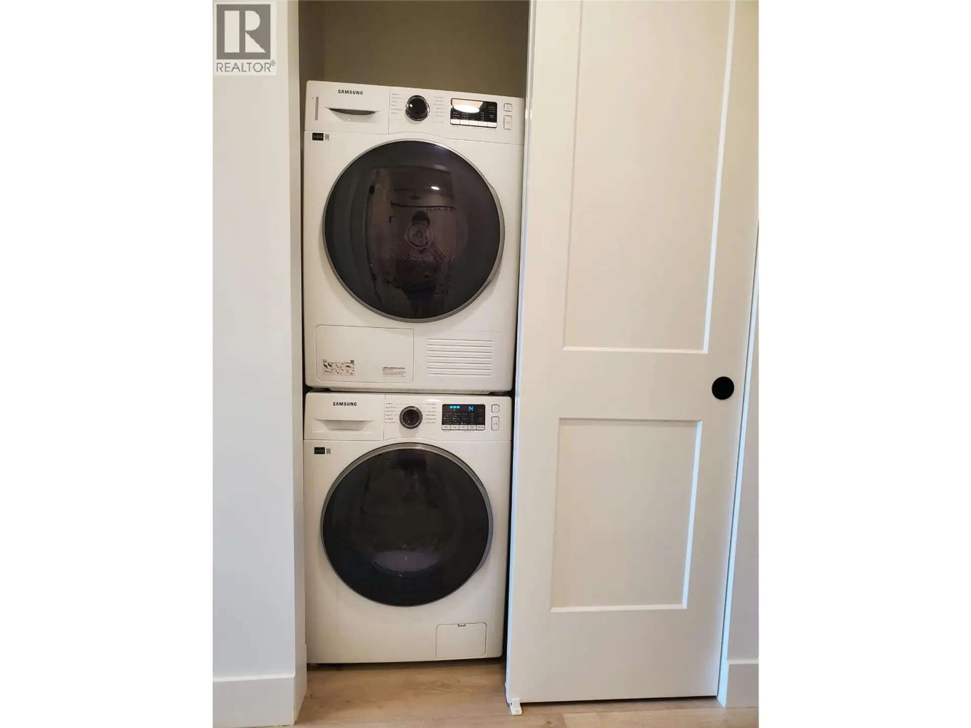 Property at #211 620 CORONATION AVENUE, Kelowna, BC