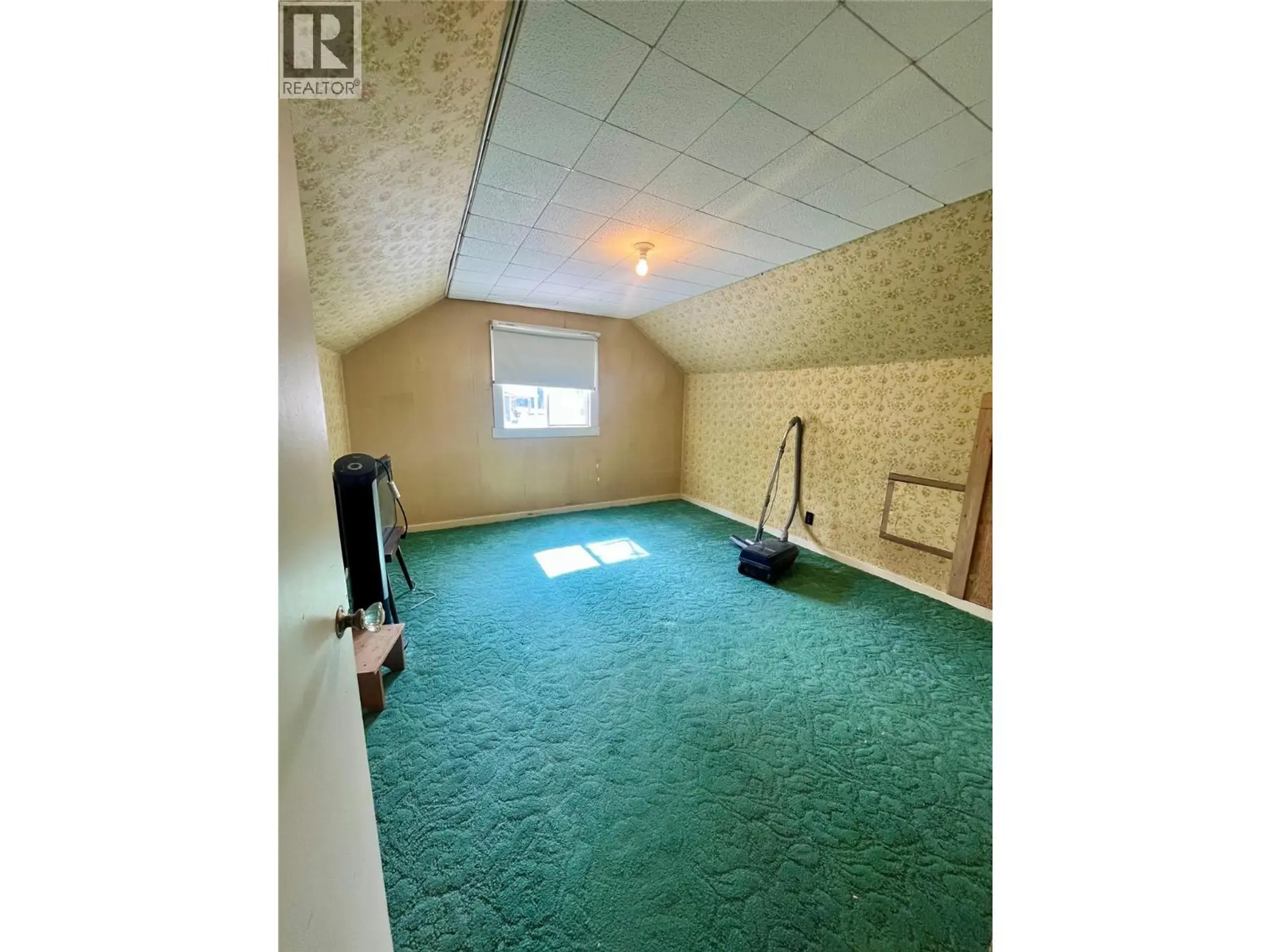 Property at 1118 KILDARE STREET, New Denver, BC