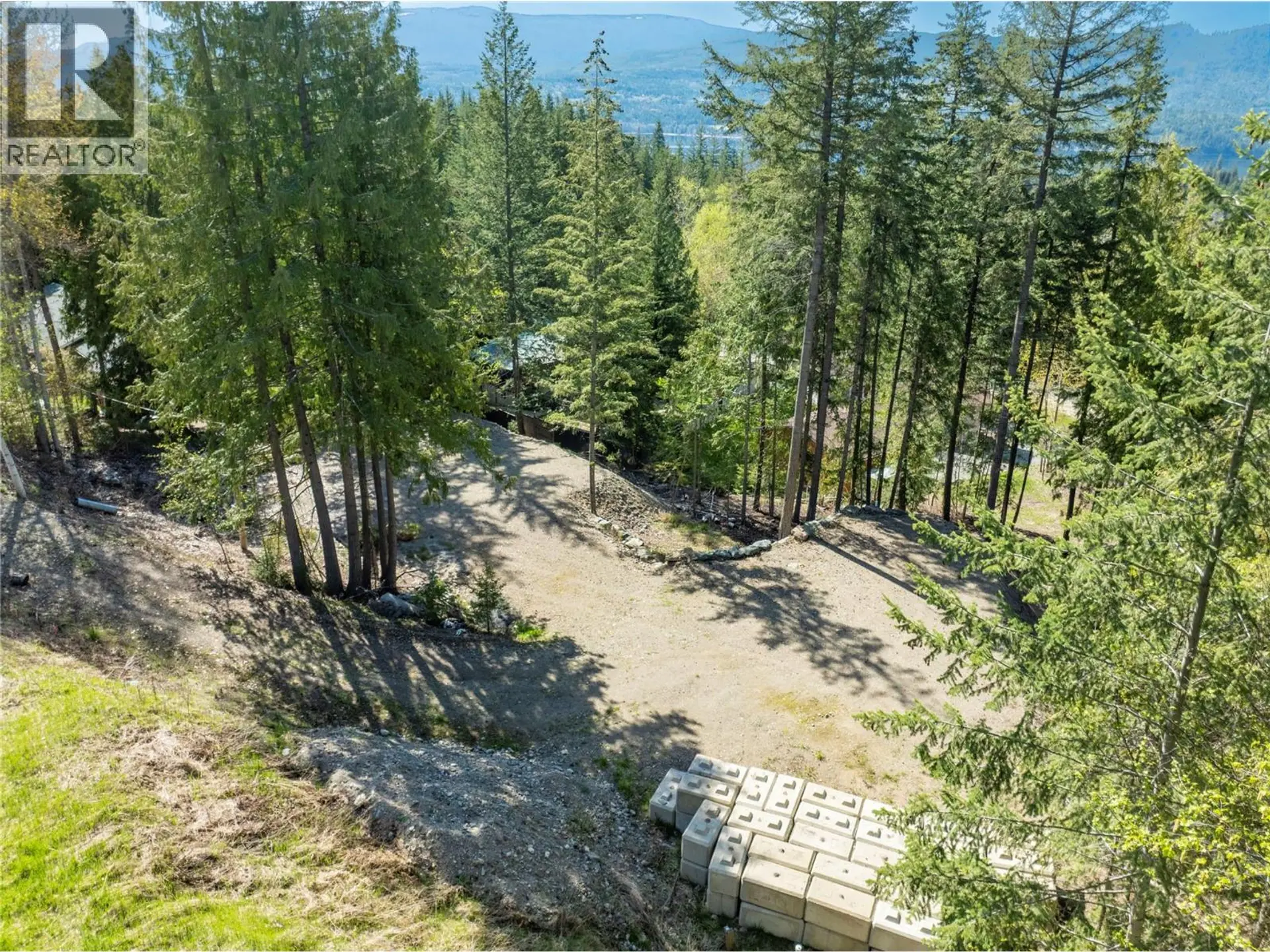 Property at 2699 FRASER ROAD, Anglemont, BC