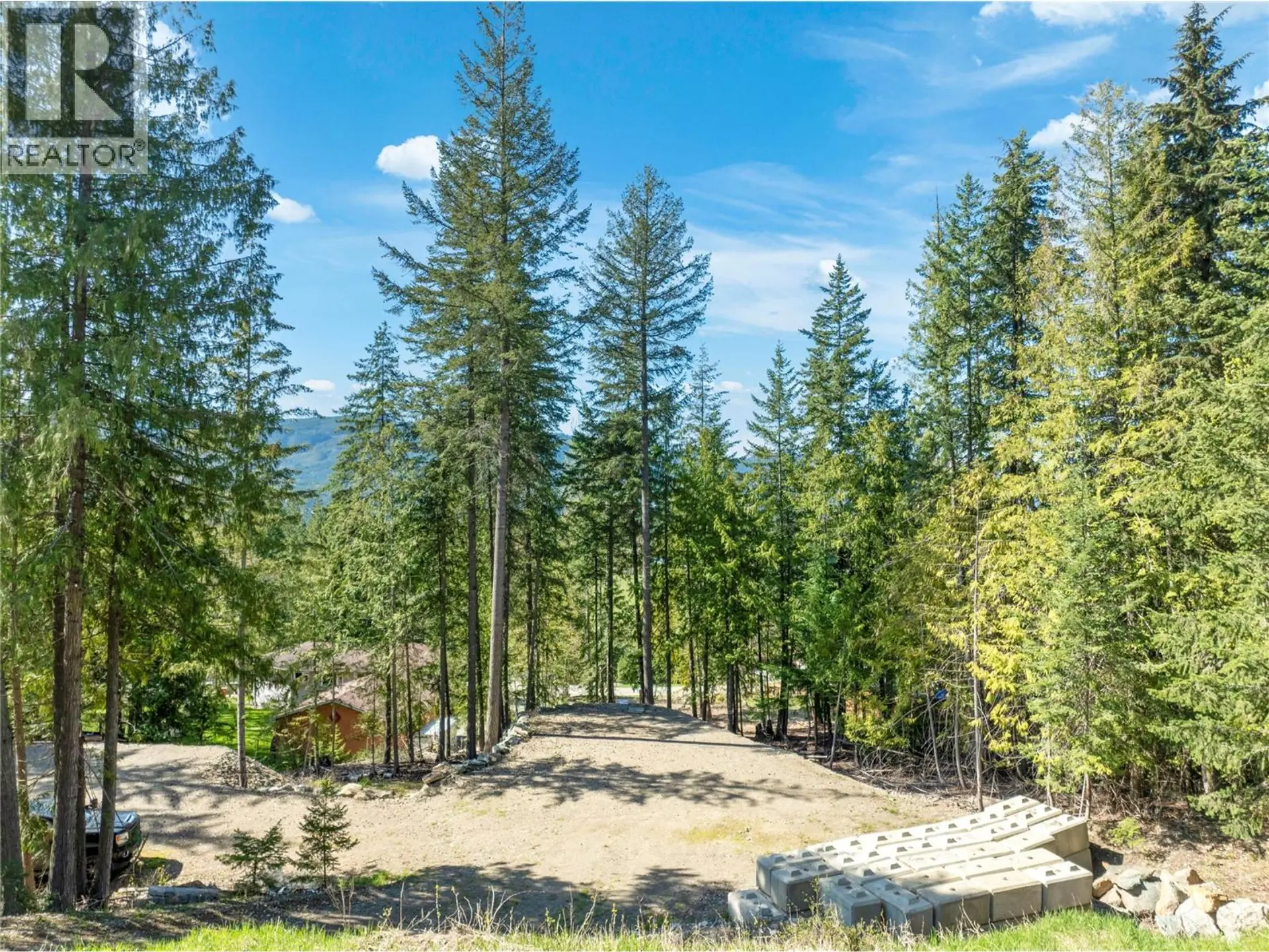 Property at 2699 FRASER ROAD, Anglemont, BC