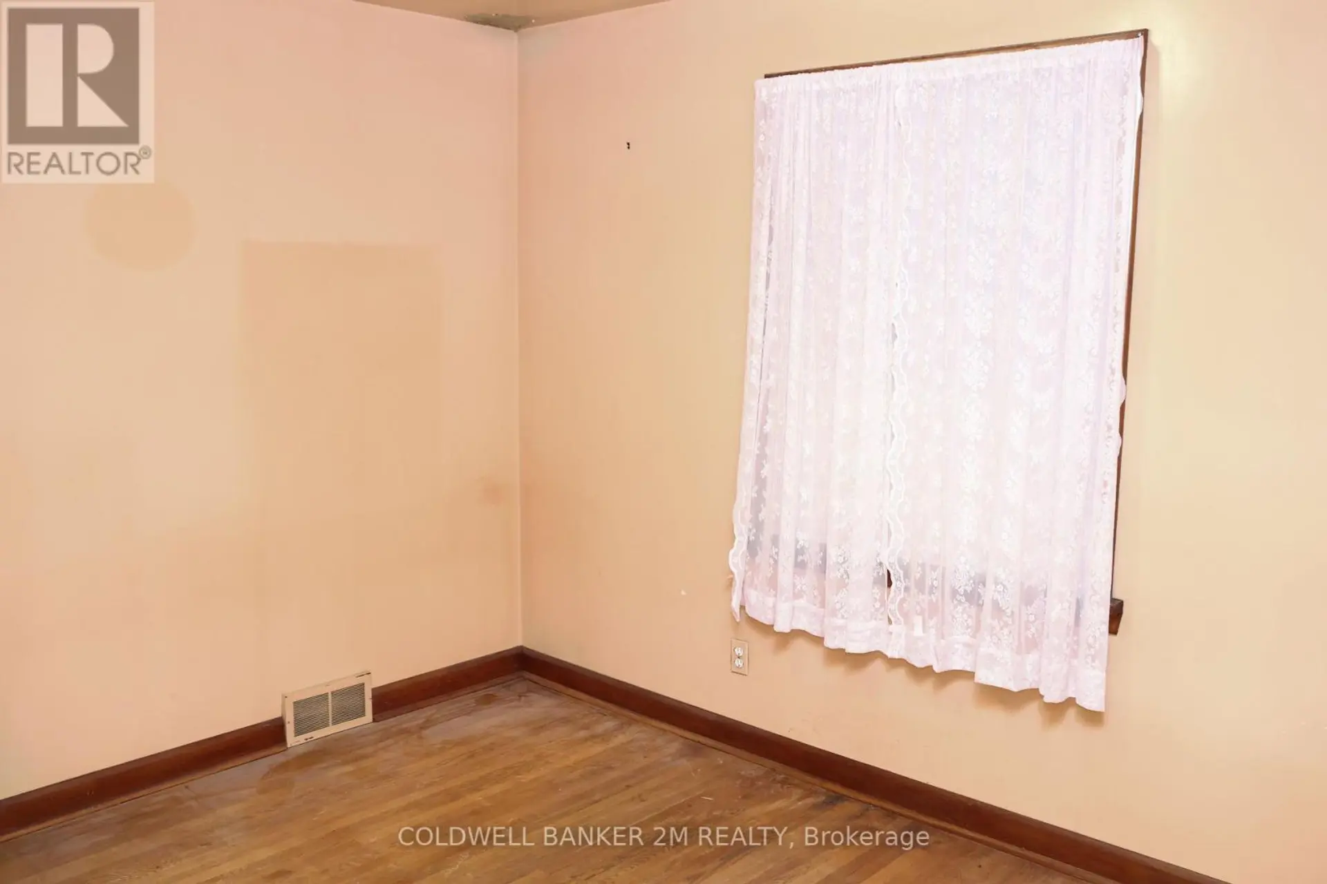 90 CROMWELL AVENUE - Image 8