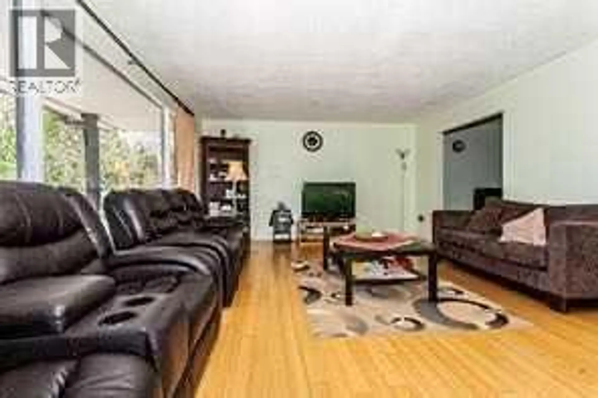105 VALHALLA CRESCENT NW - Image 8