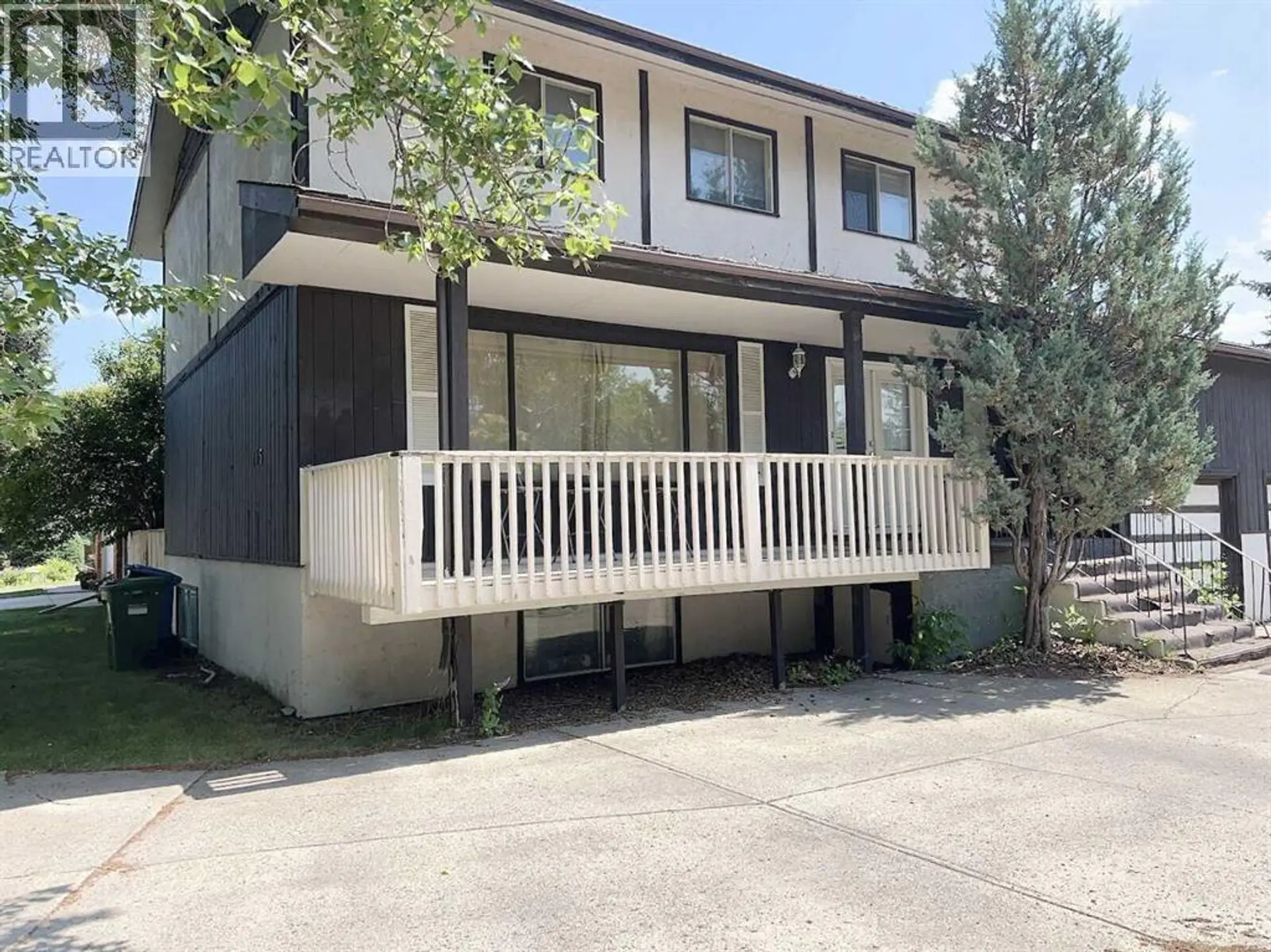 105 VALHALLA CRESCENT NW - Image 1