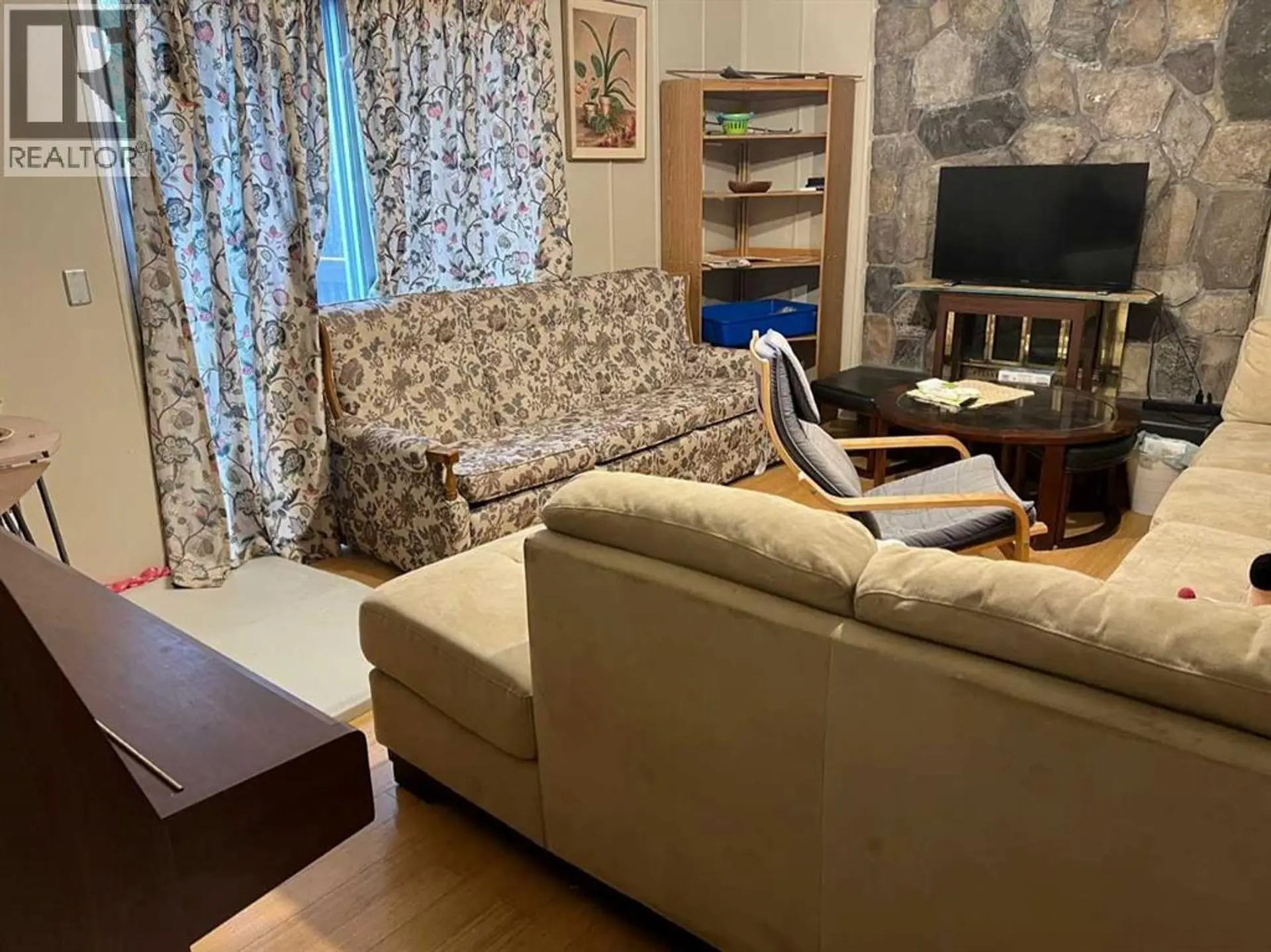 105 VALHALLA CRESCENT NW - Image 4