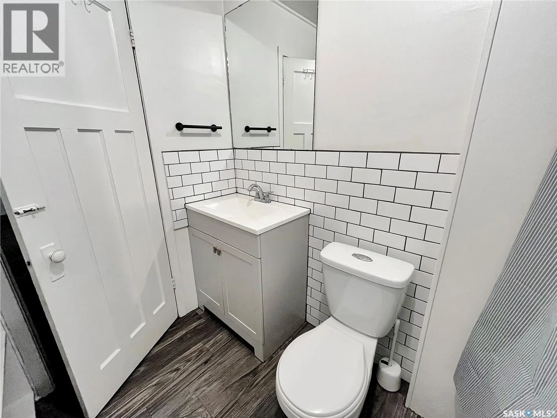 755 4TH STREET E - Image 11