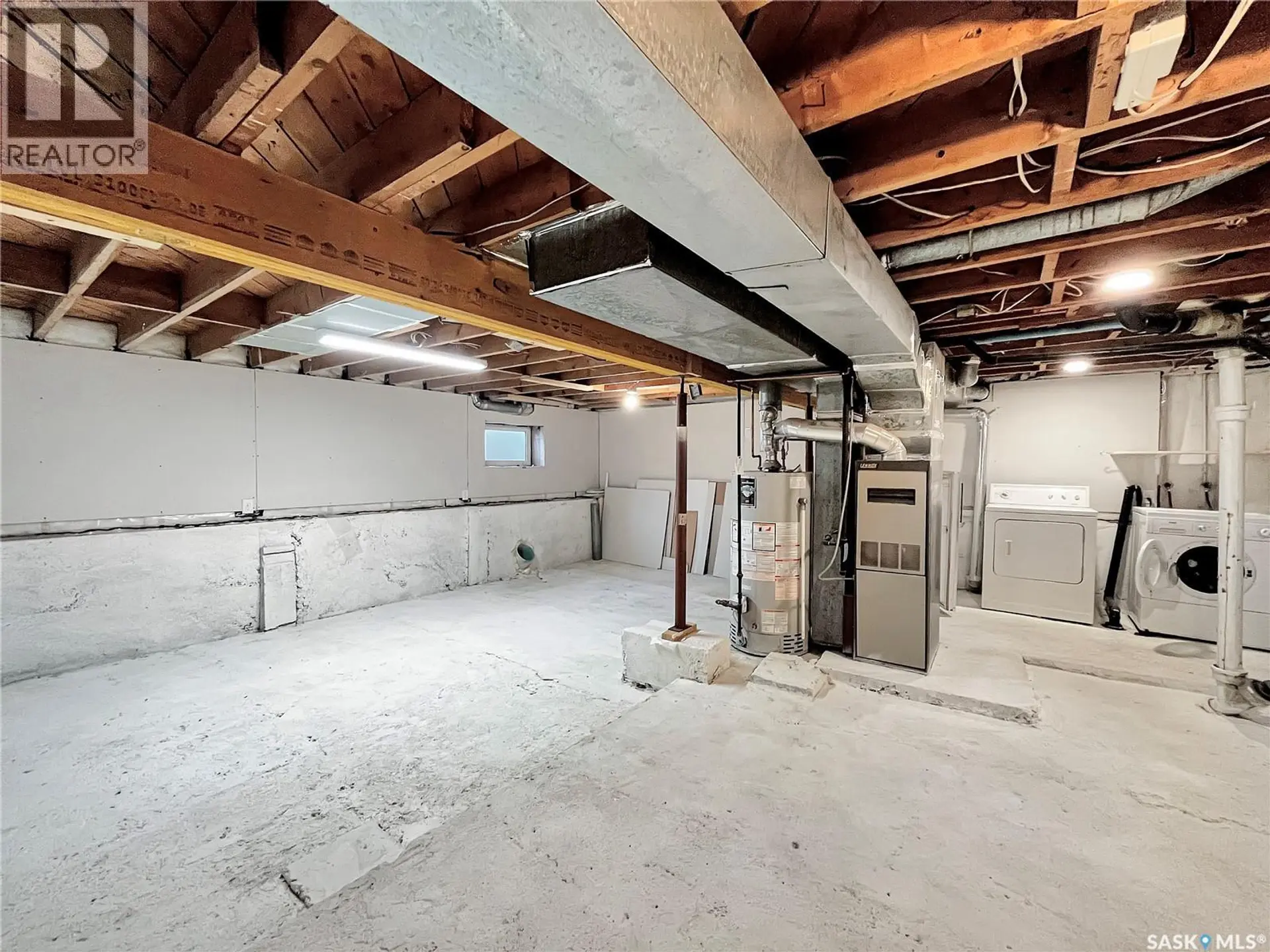755 4TH STREET E - Image 14