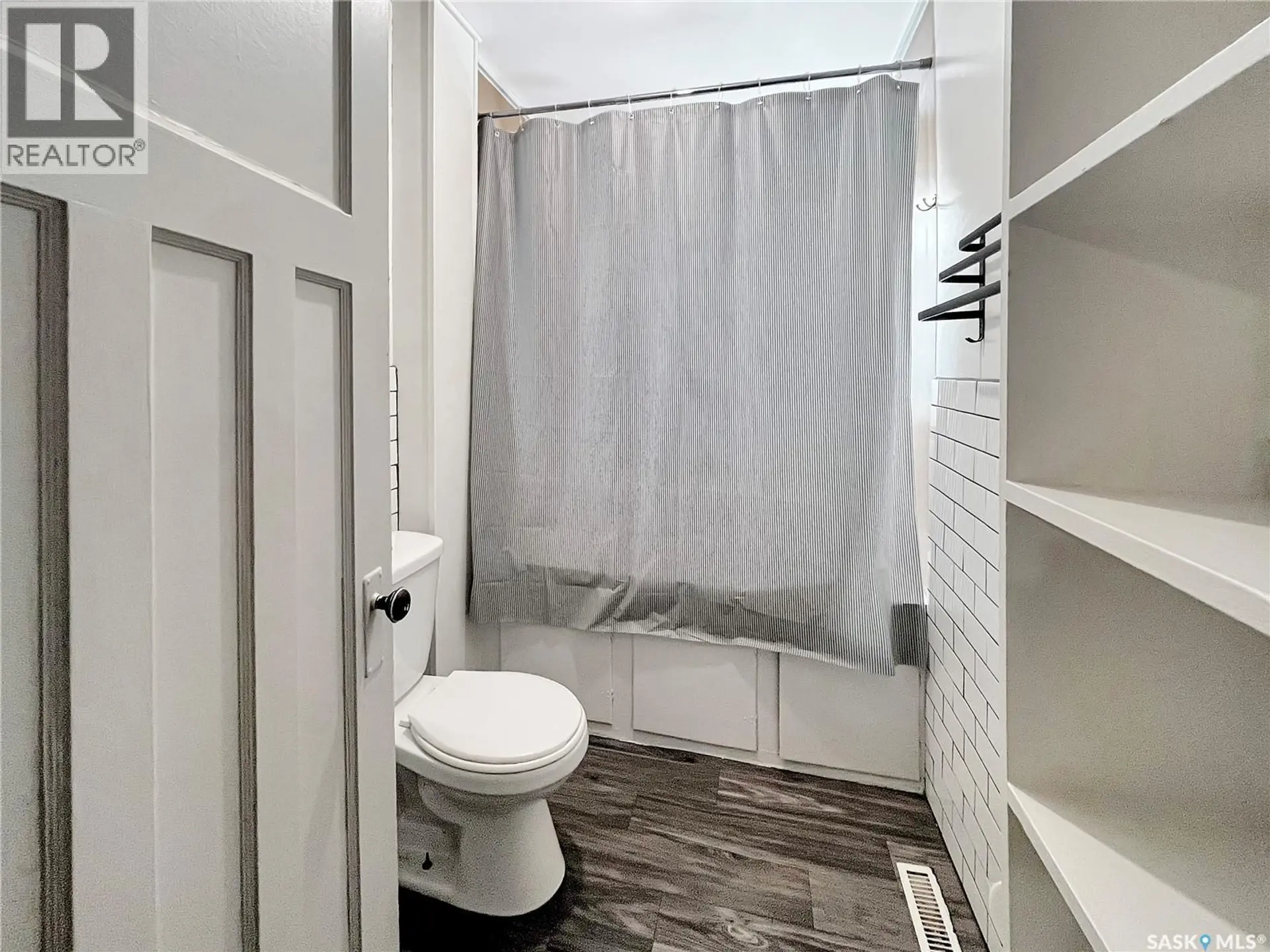 755 4TH STREET E - Image 10