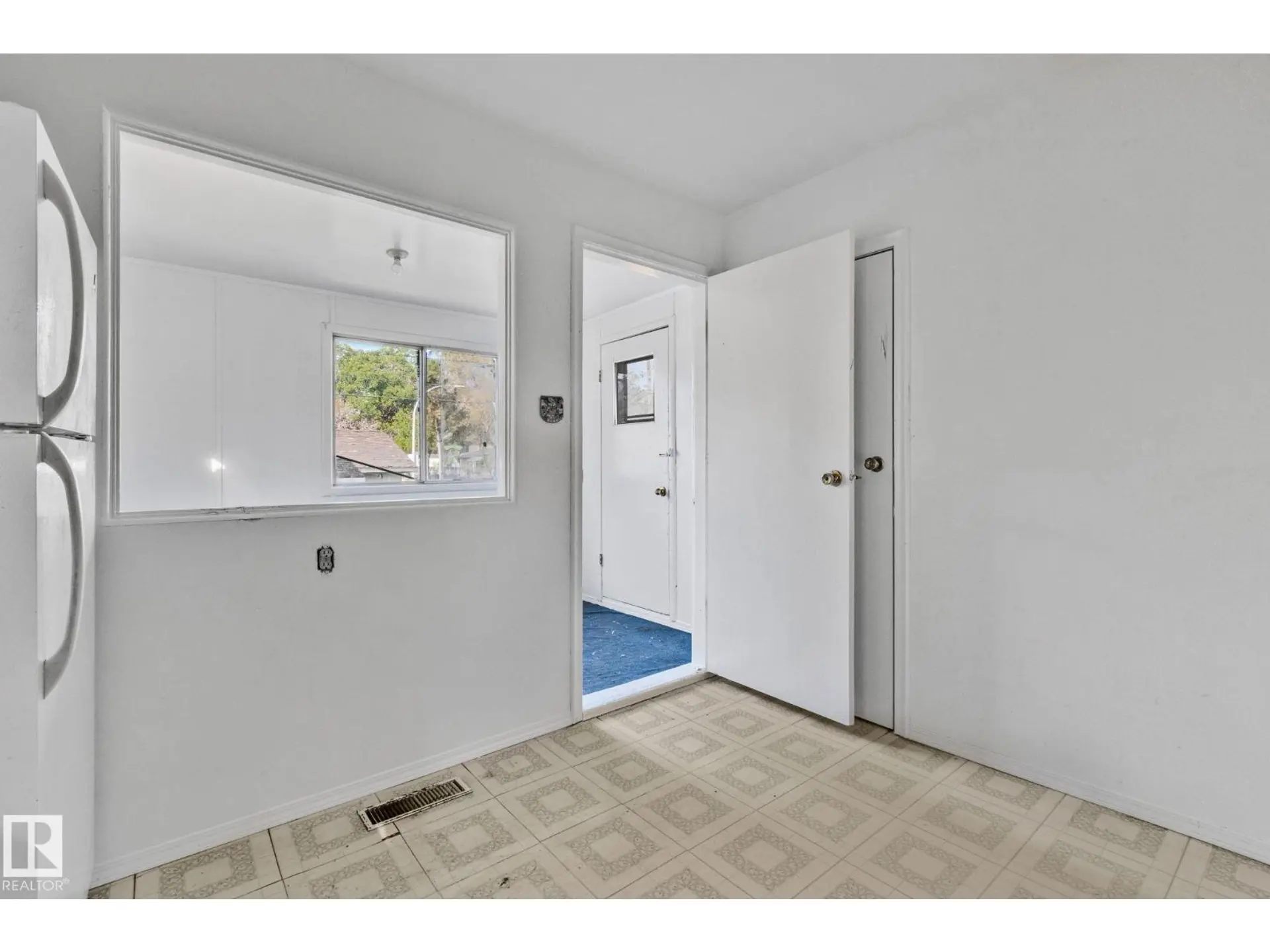 12350 82 ST NW - Image 12